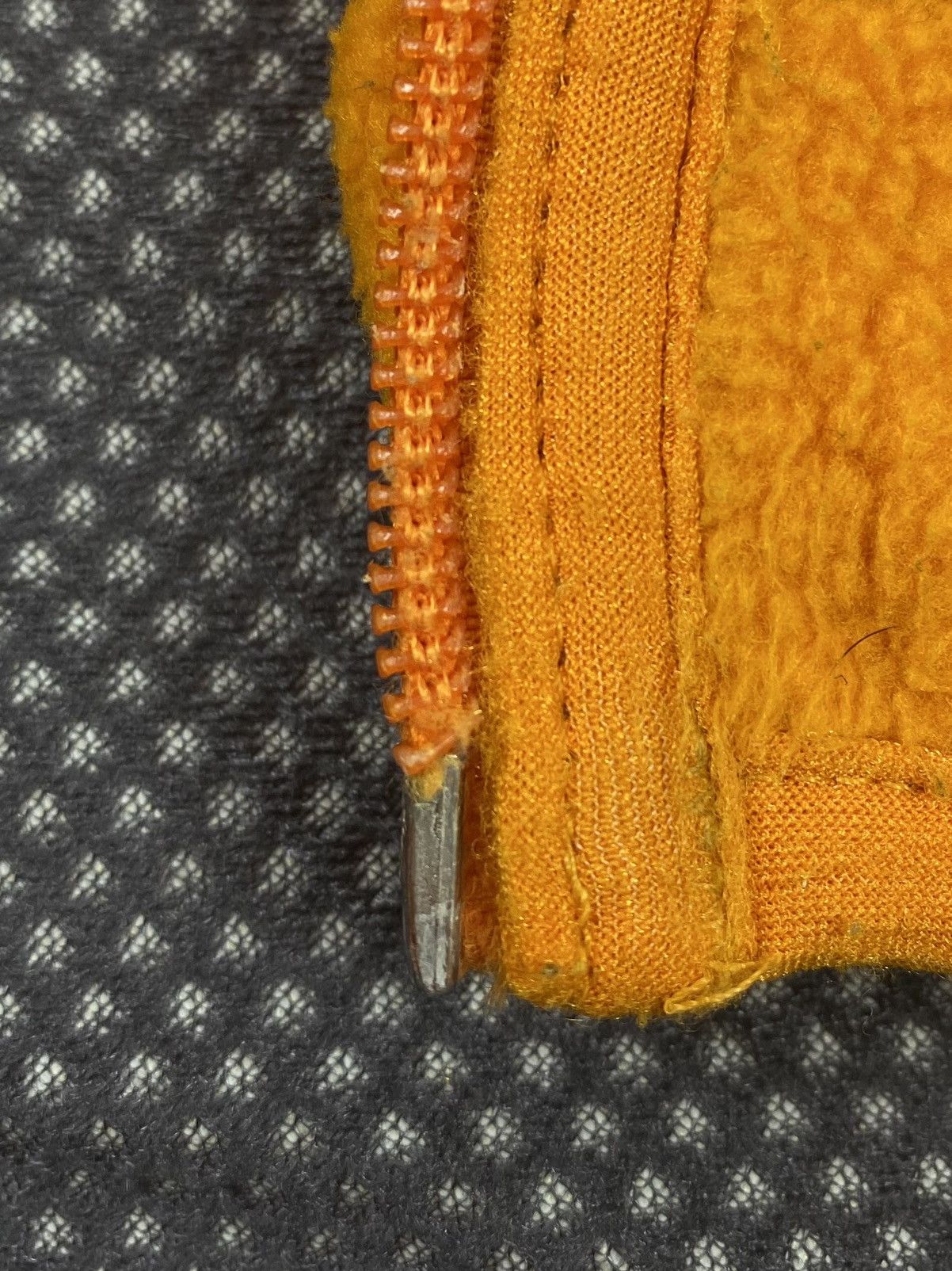 Patagonia 1990’s Vintage Patagonia Orange Full Zip Pile Fleece Jacket Size US XL / EU 56 / 4 - 7 Thumbnail