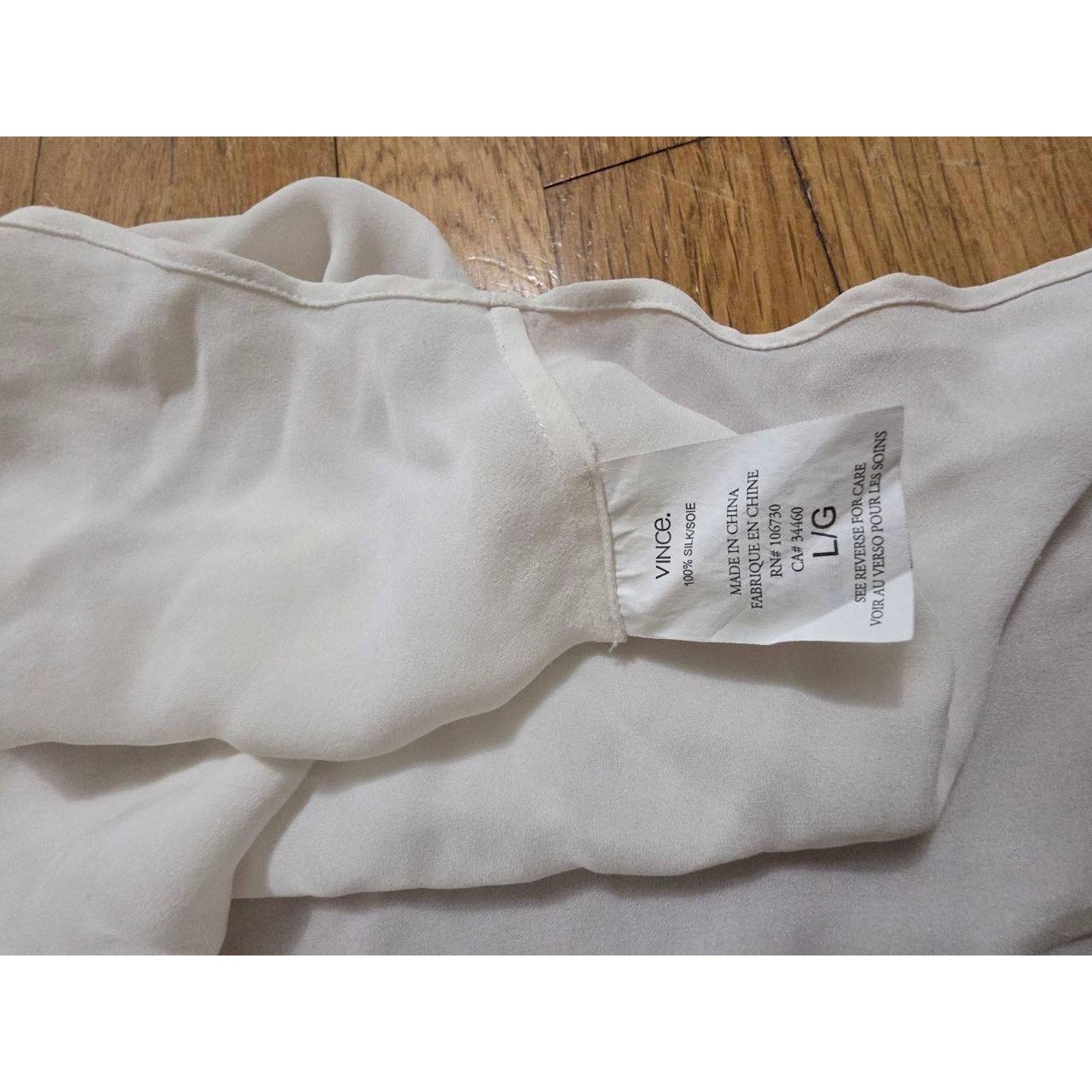 Vince Vince Womens Silk V-Neck Sleeveless Button Blouse L A001129 Size L / US 10 / IT 46 - 5 Thumbnail