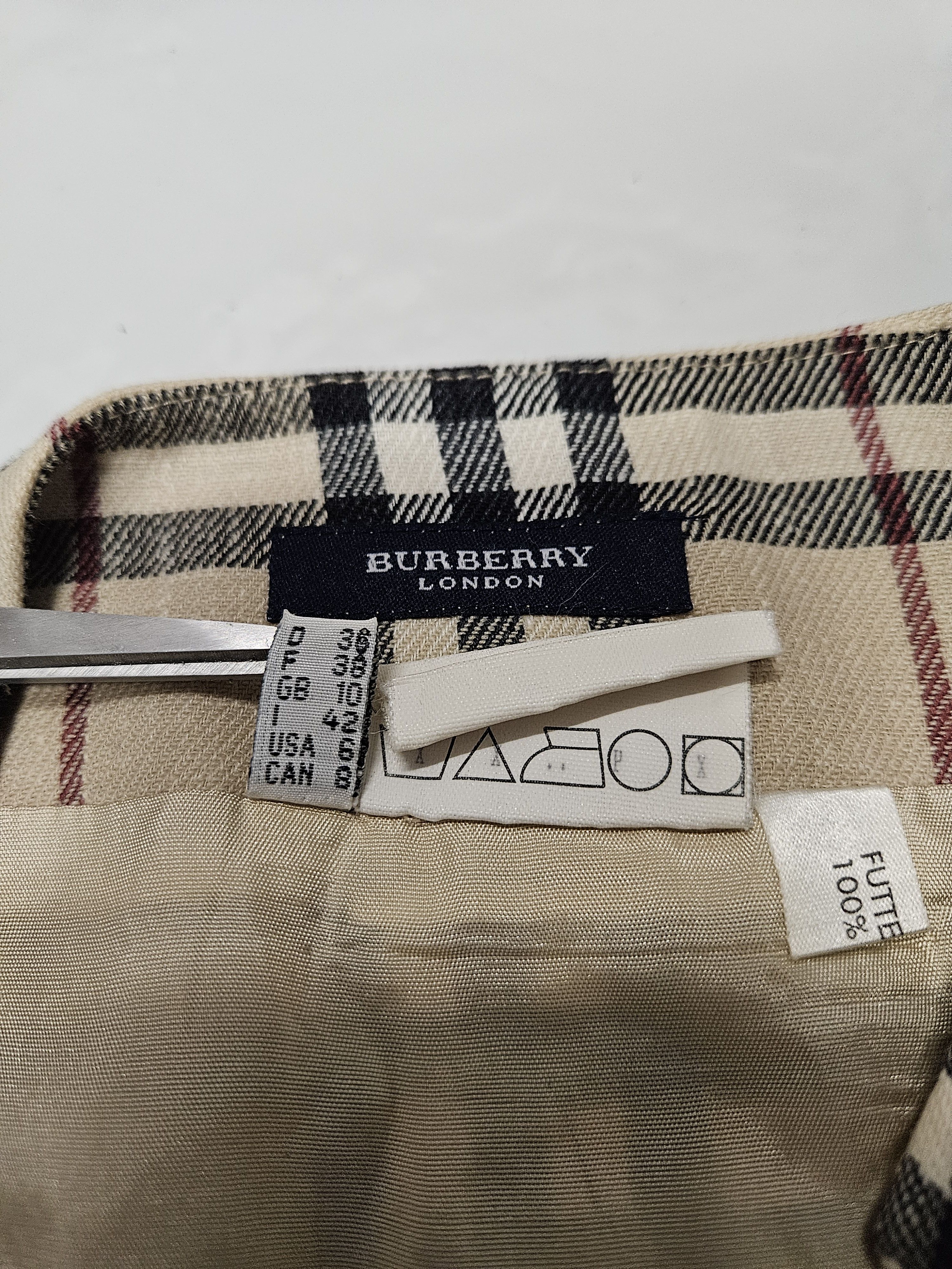 Burberry Vintage y2k burberry nova check wool and linen skirt Size 28" / US 6 / IT 42 - 16 Thumbnail