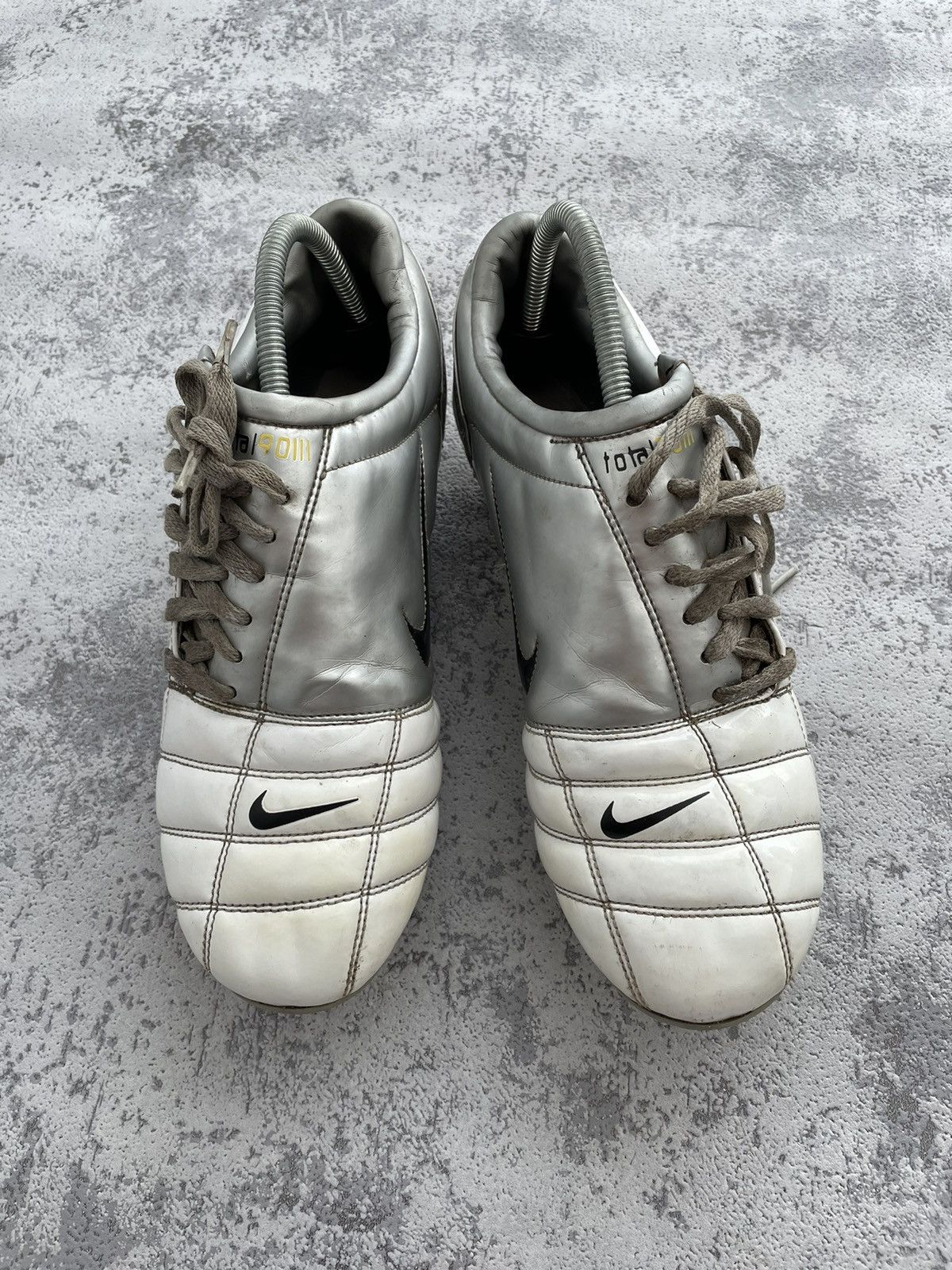 Nike Vintage Nike Total90 Air 2005 Silver Football Boots Size US 10 / EU 43 - 2 Thumbnail