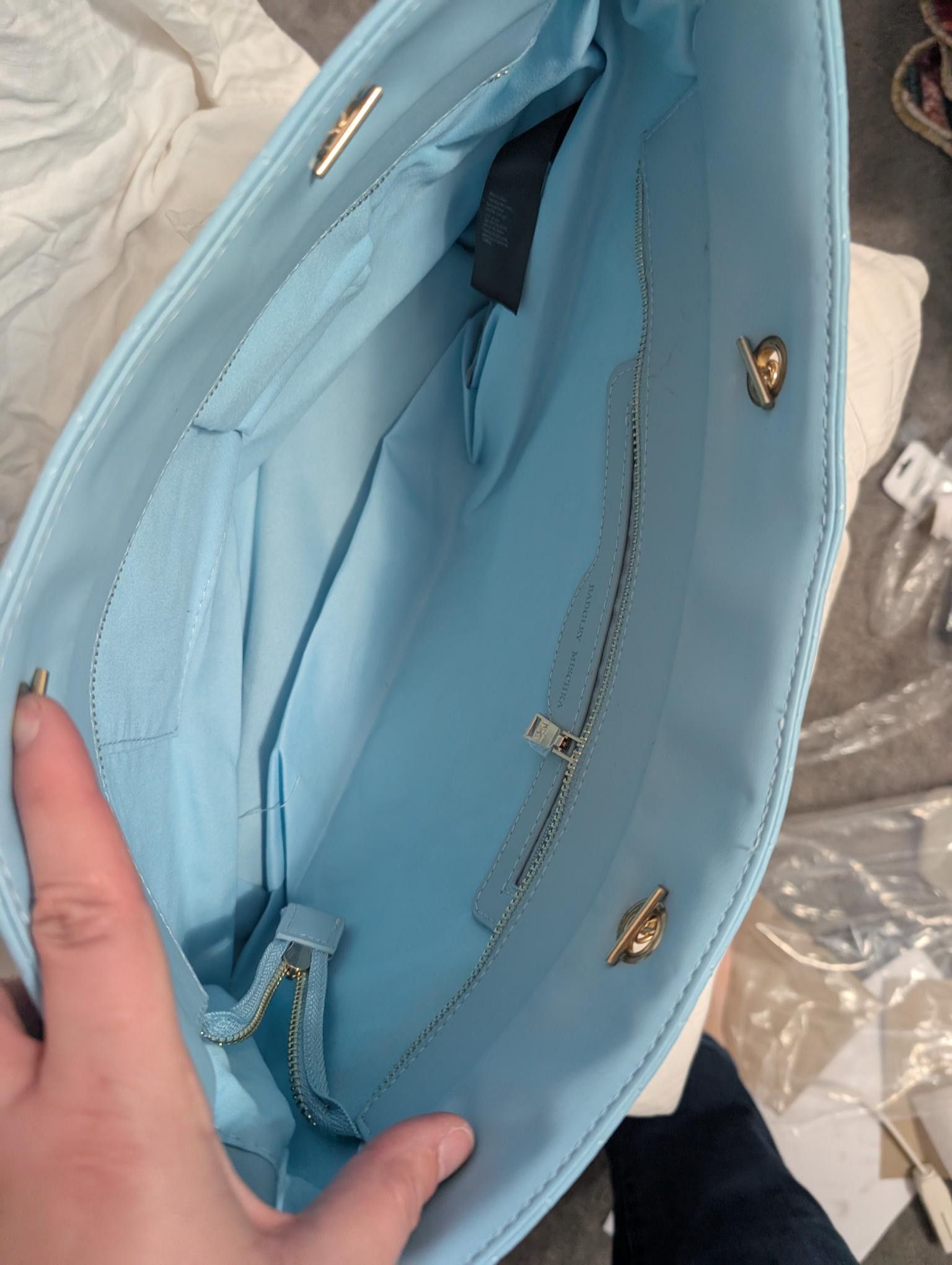 Badgley Mischka *New with Tags* Classic Badgley Mishka Tote Size ONE SIZE - 2 Thumbnail