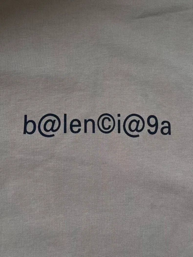 Balenciaga Balenciaga Letter Hooded Sports Casual Sweatshirt Size US S / EU 44-46 / 1 - 3 Thumbnail