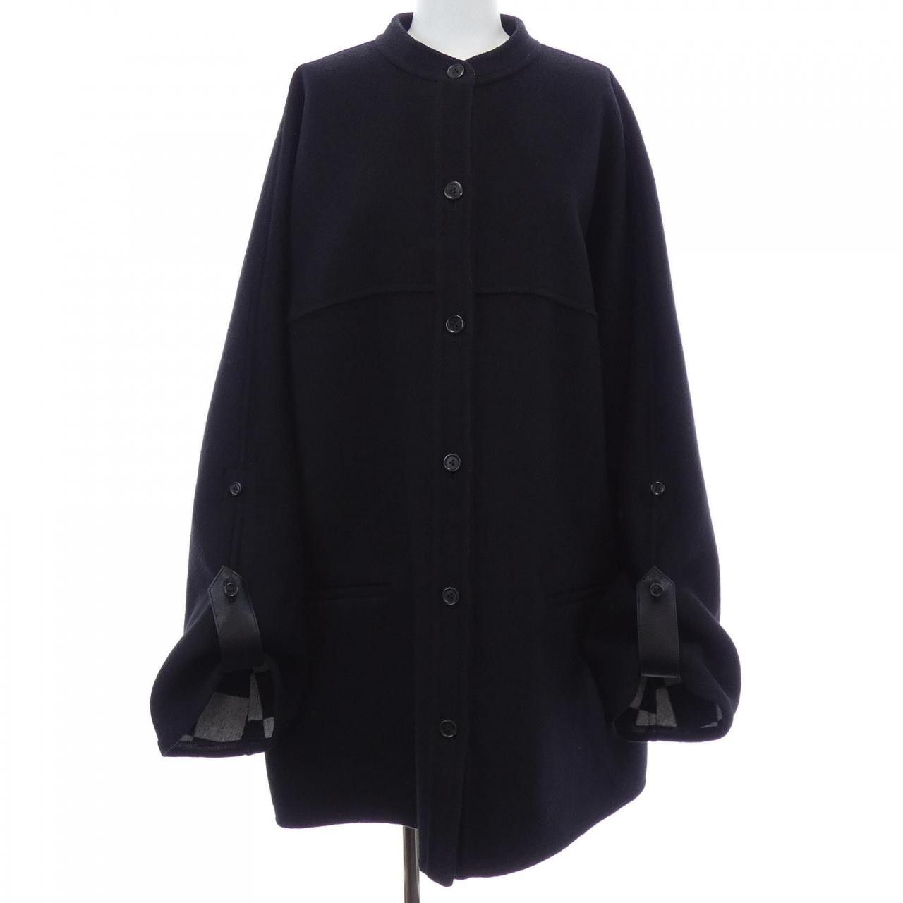 Louis Vuitton Louis Vuitton Louis Vuitton Signature Boxy Button Up Wool Coat Textile Outerwear FSCO04NVN DUTY FREE for USA Size ONE SIZE - 1 Thumbnail