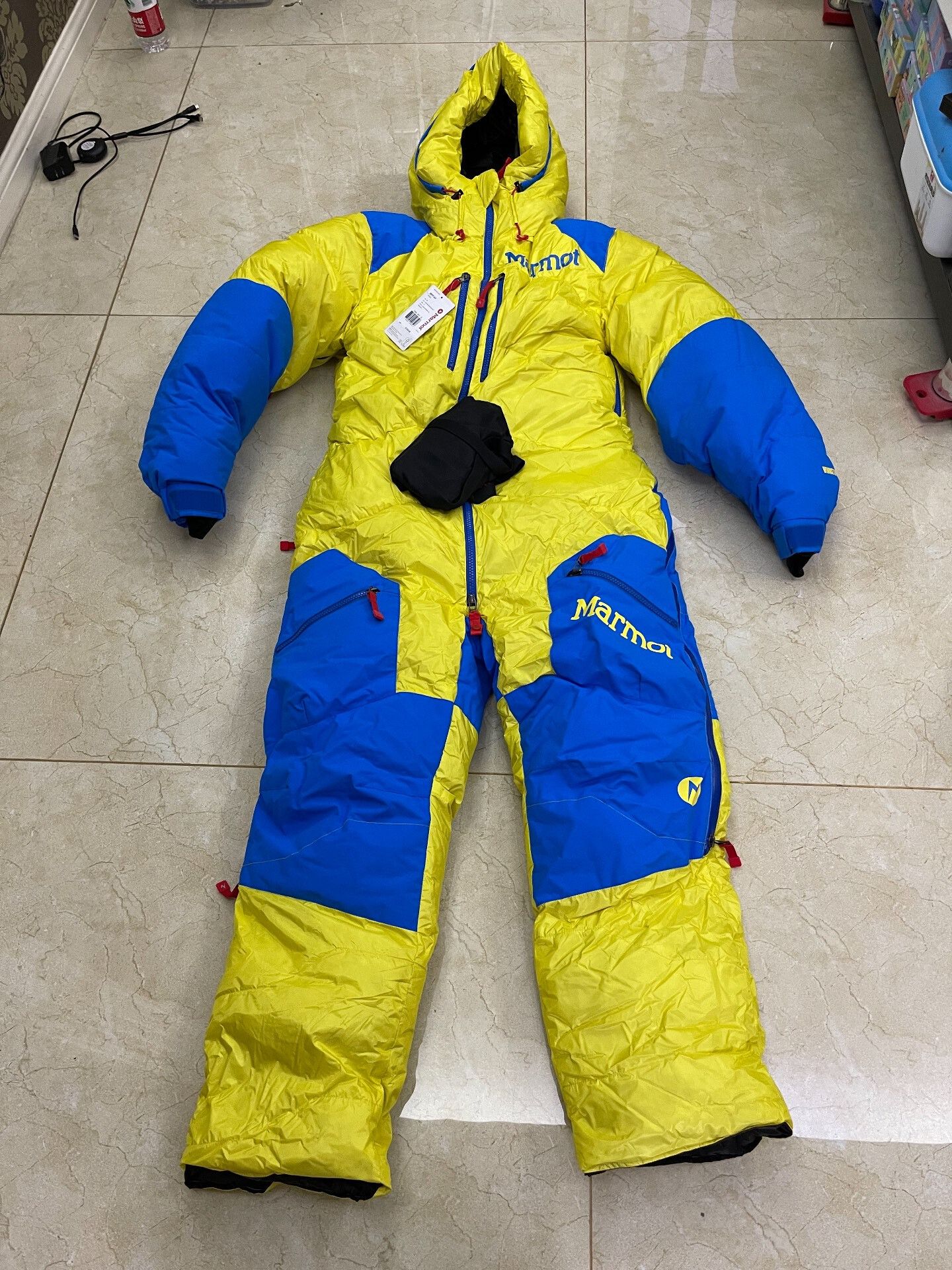 Marmot Marmot 8000M Down Suit Size US 31 - 1 Thumbnail