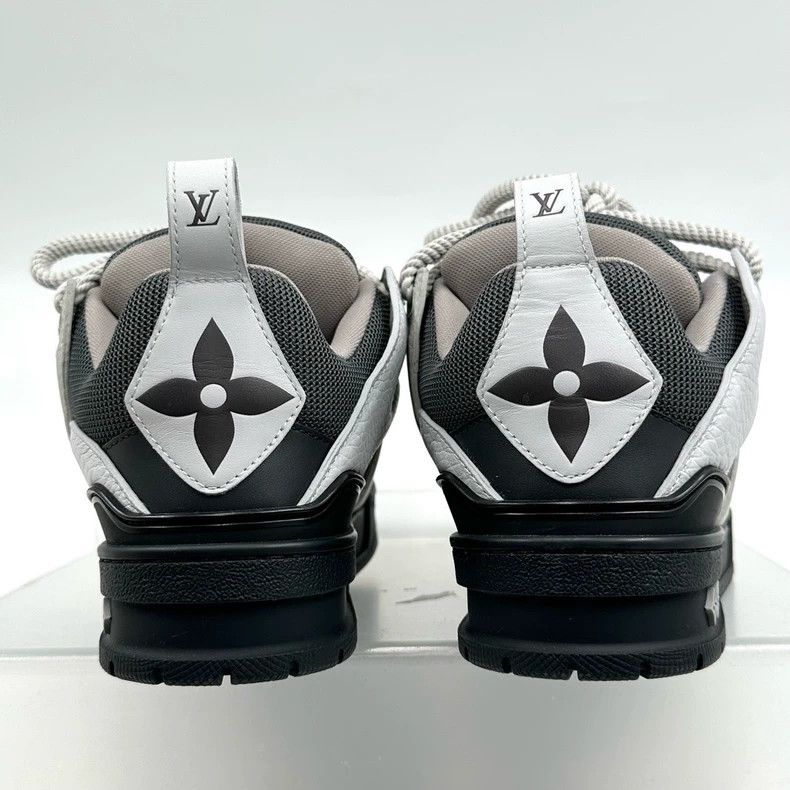 Louis Vuitton Louis Vuitton size 2.5 Black and Grey Bread Shoes Sports Sh Size US 6 / IT 36 - 4 Thumbnail