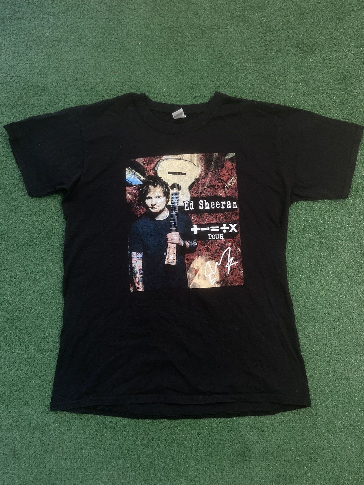 Band Tees Ed sheeran tee tshirt Size US M / EU 48-50 / 2 - 1 Thumbnail