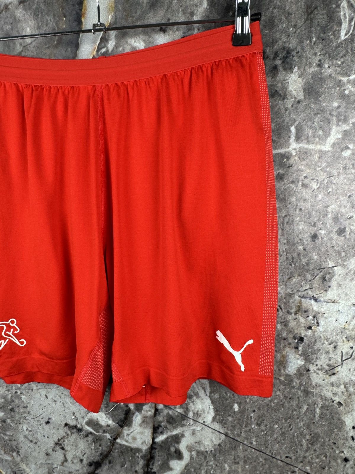 Nike Men’s PUMA Switzerland National Team Red Training Shorts Size US 36 / EU 52 - 3 Thumbnail