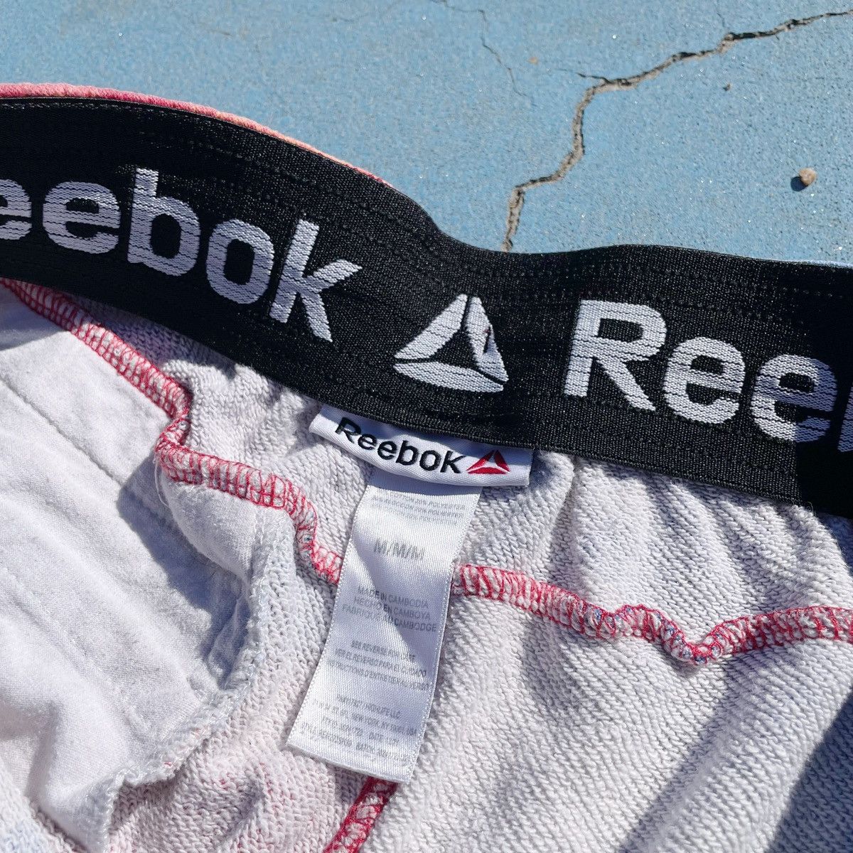 Reebok Reebok Paint Splatter Shorts Size US 35 - 2 Thumbnail