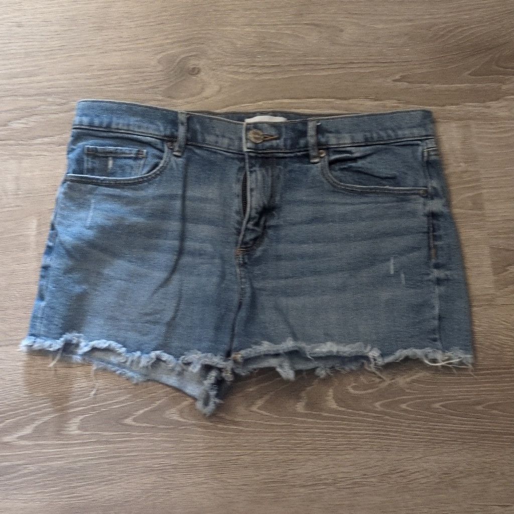 Loft Loft distressed fringed denim shorts size 6/28 Size 28" / US 6 / IT 42 - 1 Thumbnail