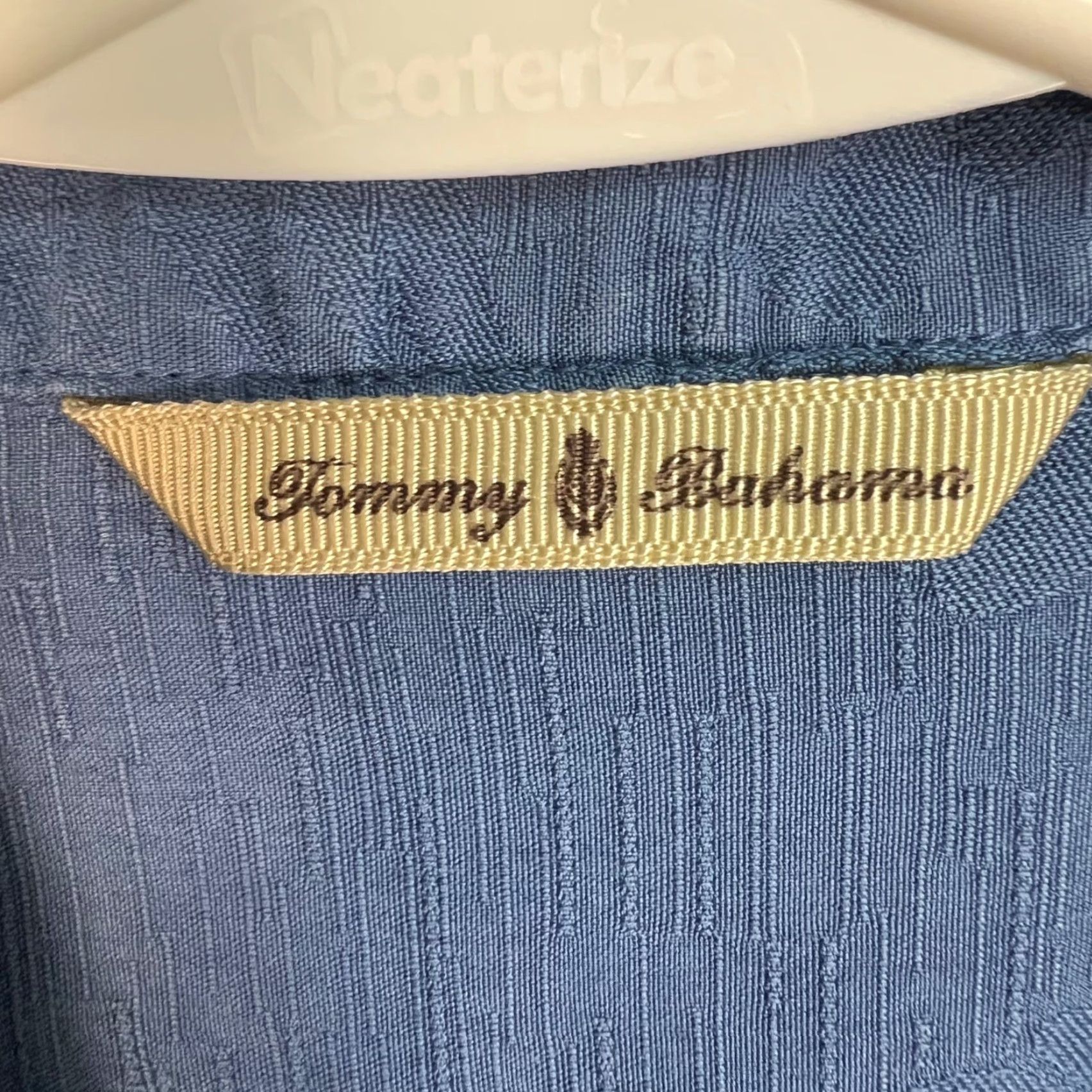 Tommy Bahama VINTAGE Tommy Bahama Shirt Mens Small Blue Silk 100% Saki Lounge Button-Up Short Sleeve Casual 90s Event? (Note: remove question) Size US S / EU 44-46 / 1 - 3 Thumbnail