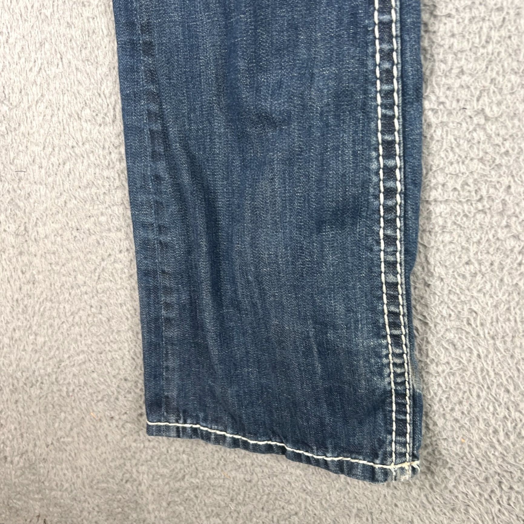 Vintage VIGOSS Women’s Boot Cut Jeans 7 Flap Pocket Distressed Denim Low Rise Cotton Blue 80s 90s Retro Size 28" / US 6 / IT 42 - 3 Thumbnail