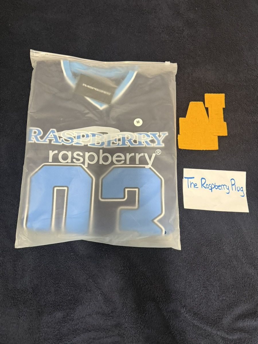 The GV Gallery Raspberry Hills / The Gv Gallery Berry 03 Jersey Size US M / EU 48-50 / 2 - 1 Thumbnail