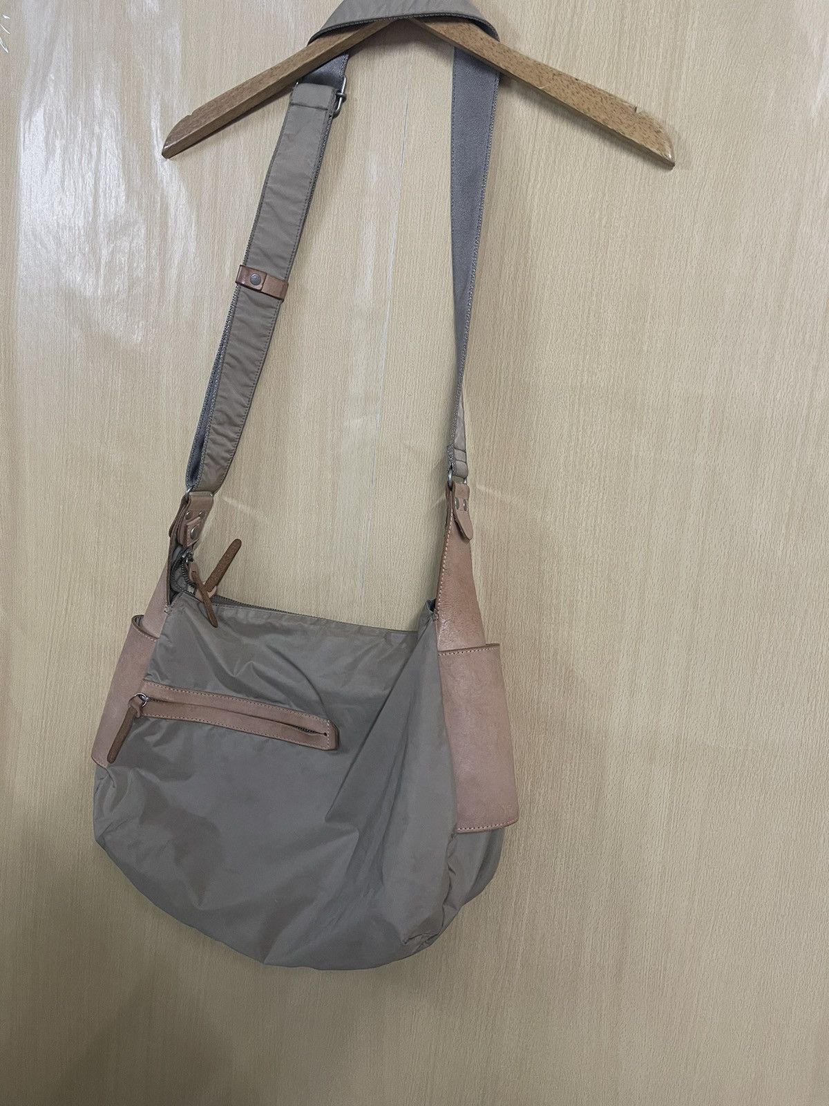 Y's × Yohji Yamamoto Yohji Yamamoto Sling Messenger Bag Nylon with Leather Trim Size ONE SIZE - 4 Thumbnail