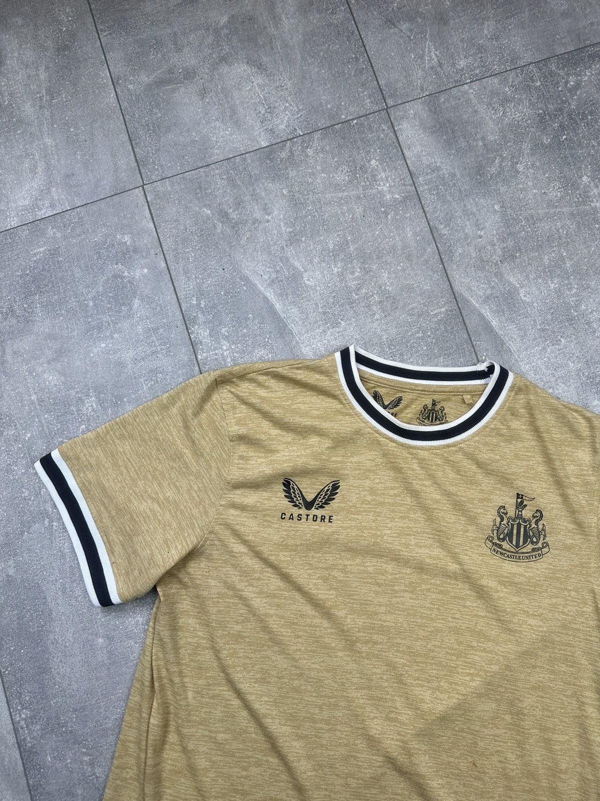 Vintage Castore New Castle Vintage Soccer Jersey Size US S / EU 44-46 / 1 - 7 Thumbnail