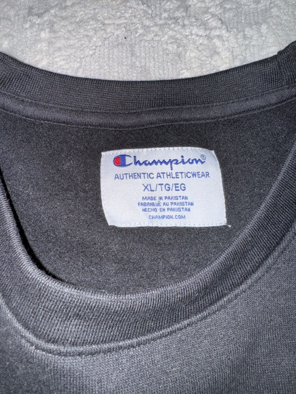 Champion Custom Champion Multi Pocket Distressed Crewneck Sweatshirt Size US XL / EU 56 / 4 - 4 Thumbnail