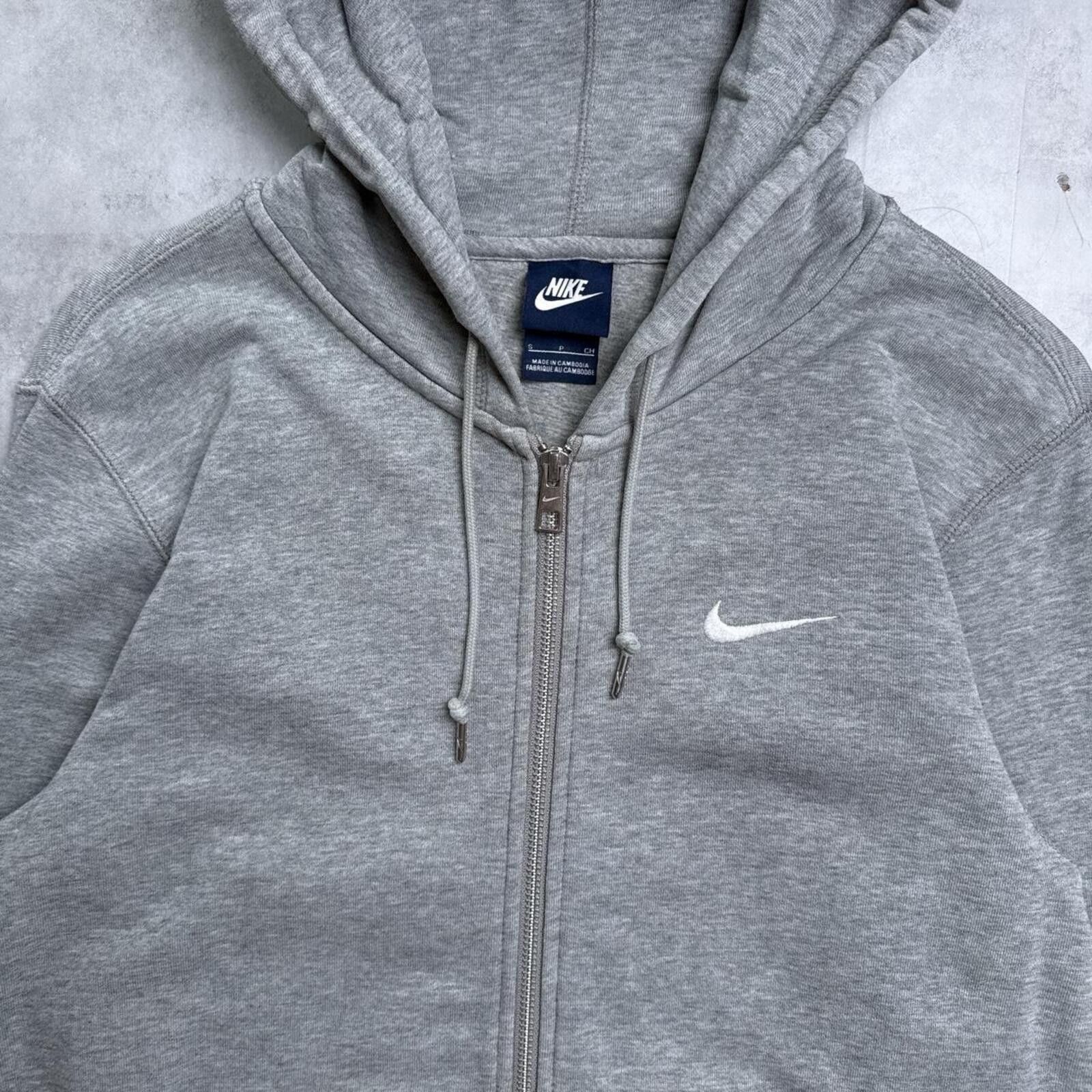 Nike Y2K Nike 00s Gray Zip Up Hoodie Jacket Size US S / EU 44-46 / 1 - 5 Thumbnail