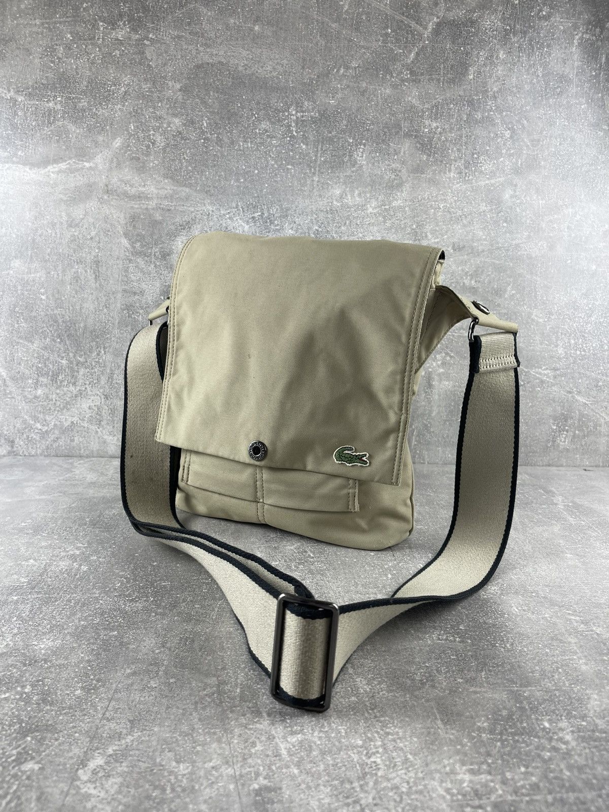 Lacoste Lacoste Canvas Messenger Crossbody Bag Shoulder Satchel Logo Size ONE SIZE - 1 Thumbnail
