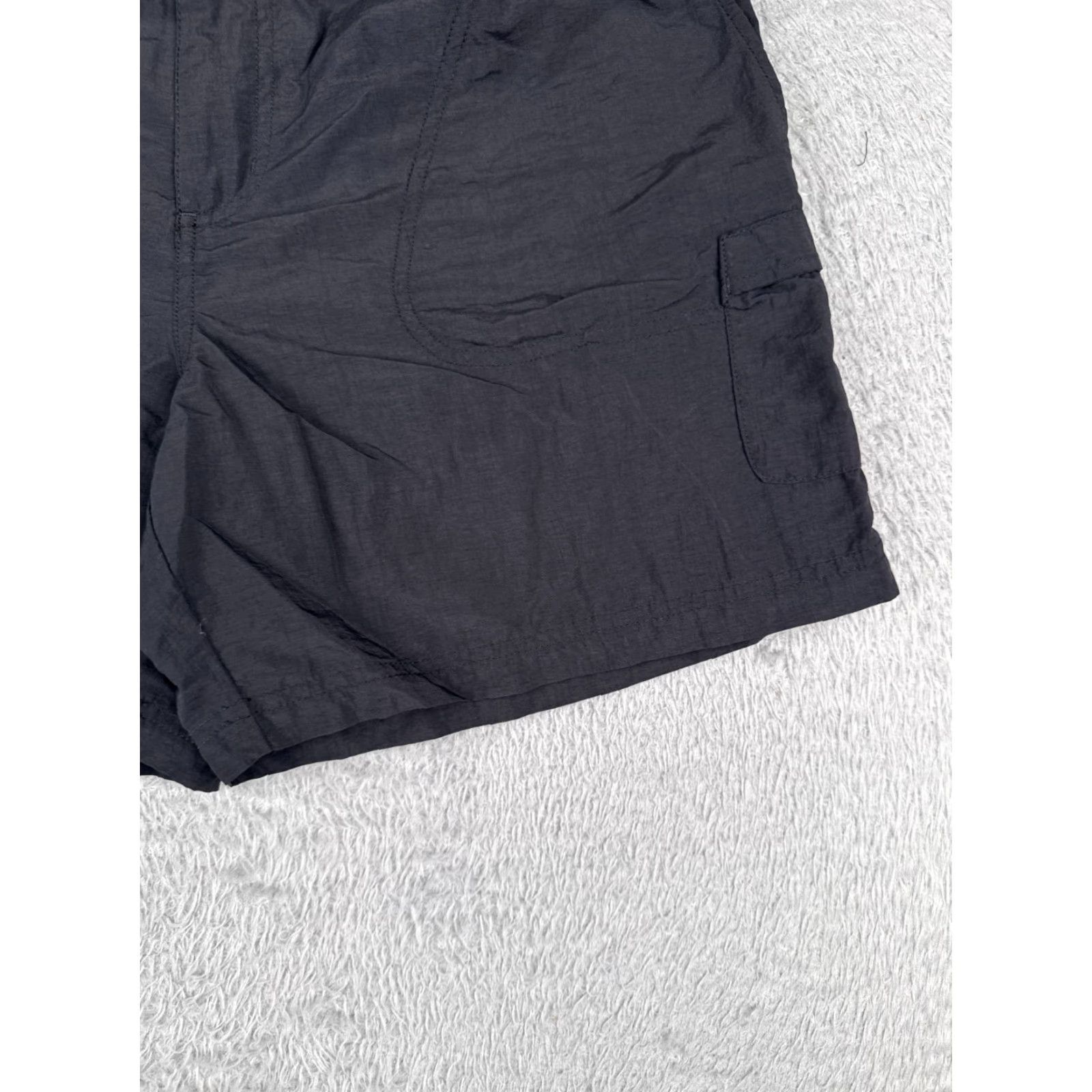 Vintage Columbia Women's Cargo Shorts Medium Black Nylon Casual Travel Activewear 34x5 Size 32" / US 10 / IT 46 - 2 Thumbnail