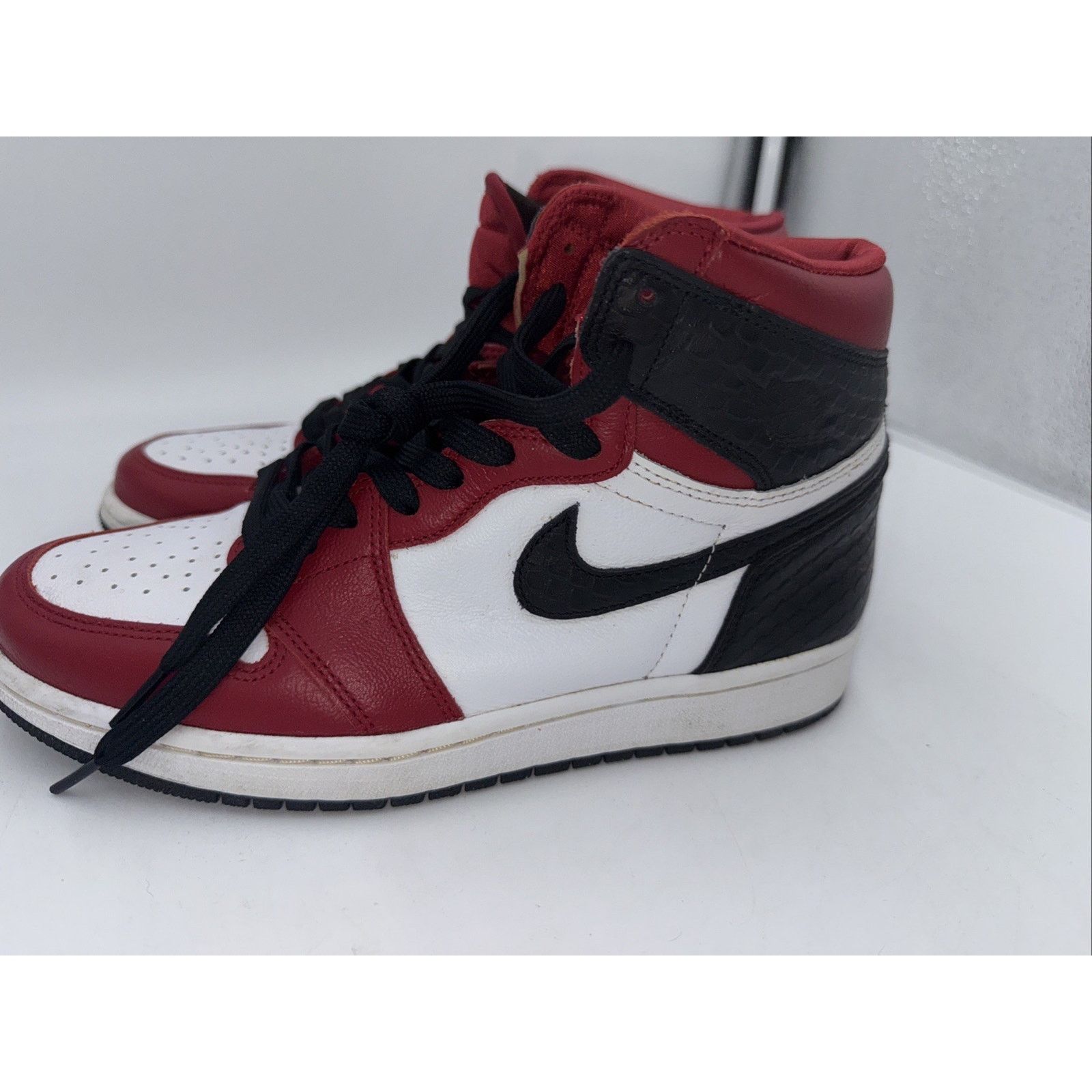 Jordan Brand Size 8 - Air Jordan 1 Retro OG High Satin Red W bs921 Size US 8 / IT 38 - 2 Thumbnail