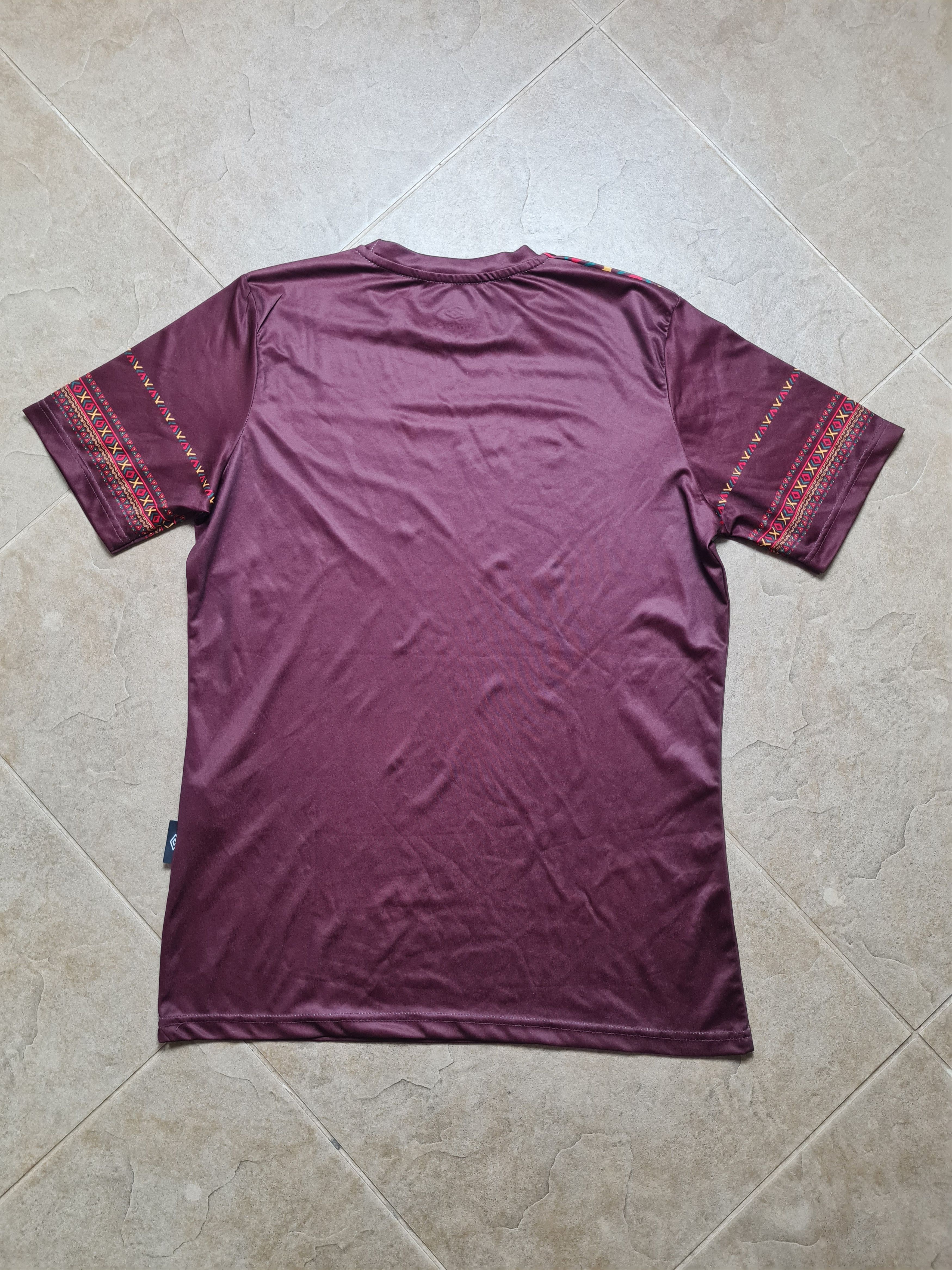 Umbro SOCCER CAMEROON 21 AFRICA CUP OF NATIONS UMBRO FOTBALL Size US L / EU 52-54 / 3 - 20 Thumbnail