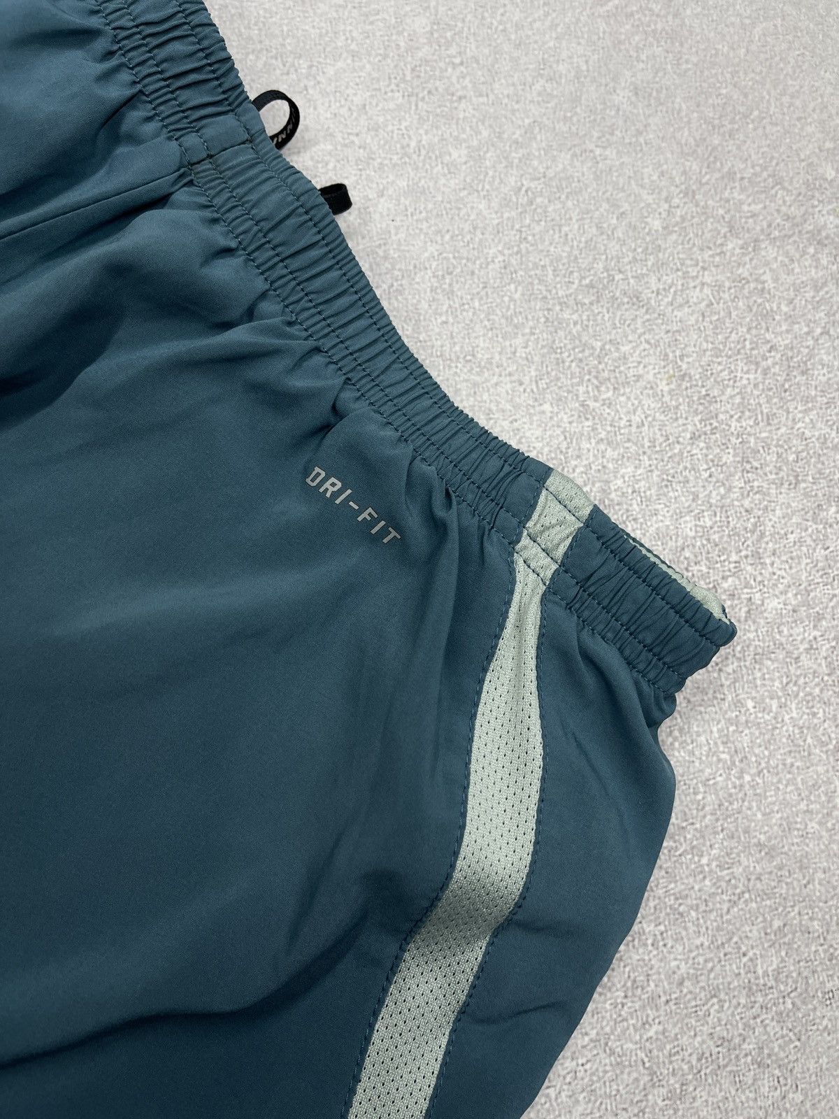 Nike Mens Nike Running Dri Fit Shorts Blue Y2K ACG TN Size L Size US 34 / EU 50 - 7 Thumbnail