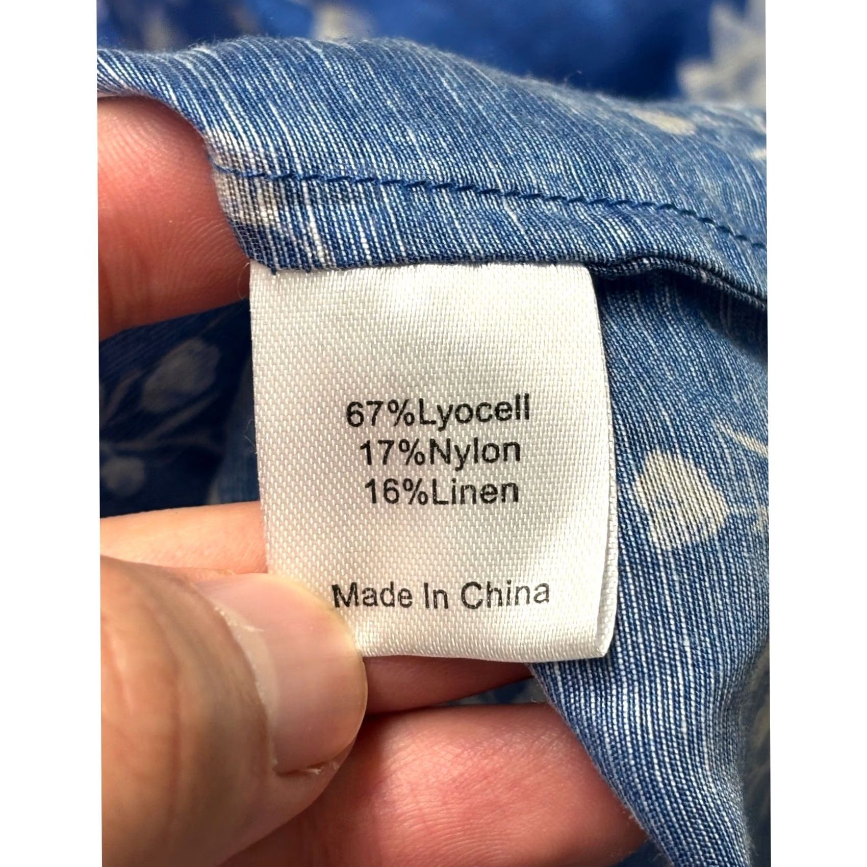 Vintage Tuckernuck Blue Floral Blouse Lyocell Linen V-Neck Ruffle Cuff Womens L Blouse Size L / US 10 / IT 46 - 4 Thumbnail
