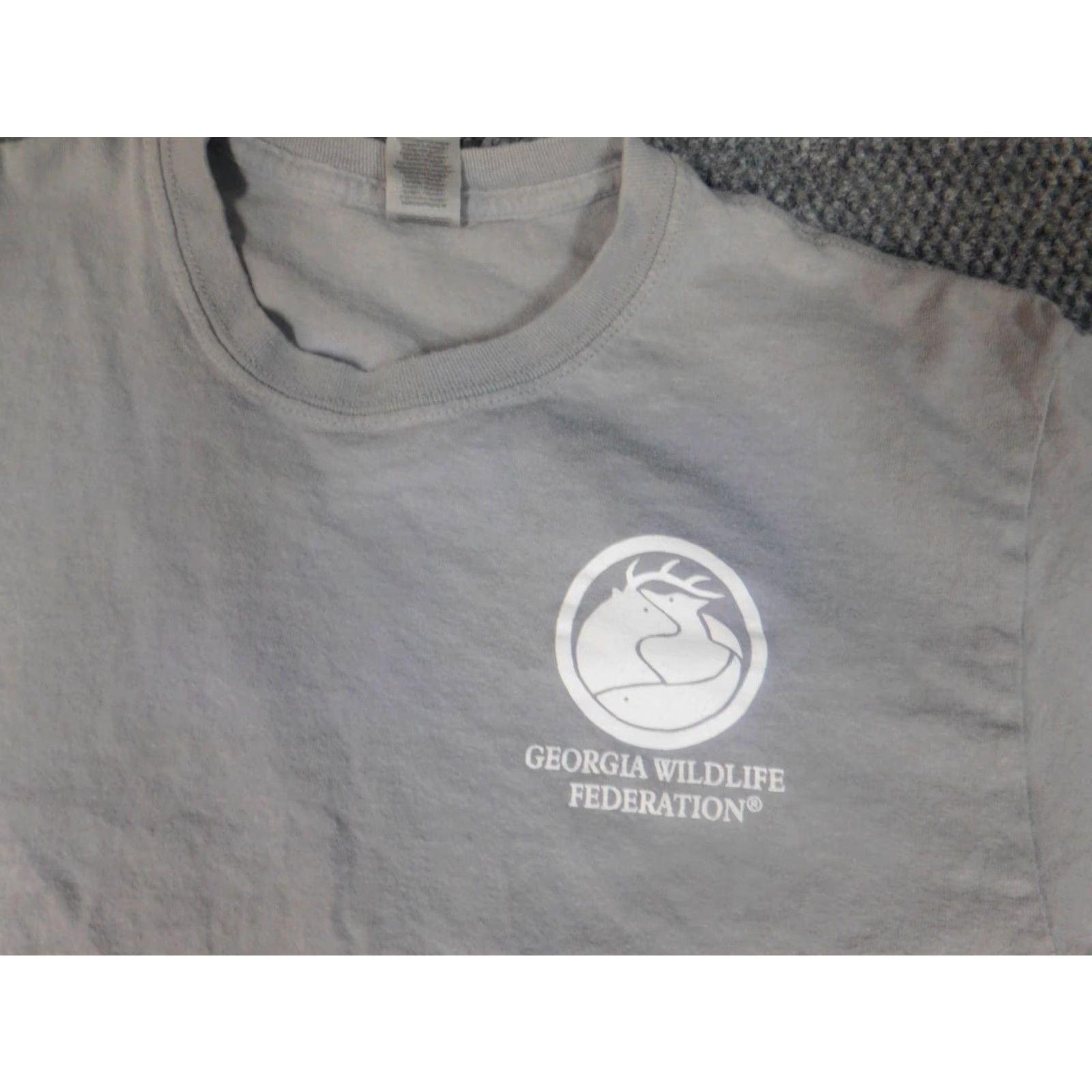 Gildan Gildan Georgia Wildlife Mens T-Shirt Short Sleeve Crew Neck Gray M Animals Dog Cotton Blend Polyester Logo Size US M / EU 48-50 / 2 - 4 Thumbnail
