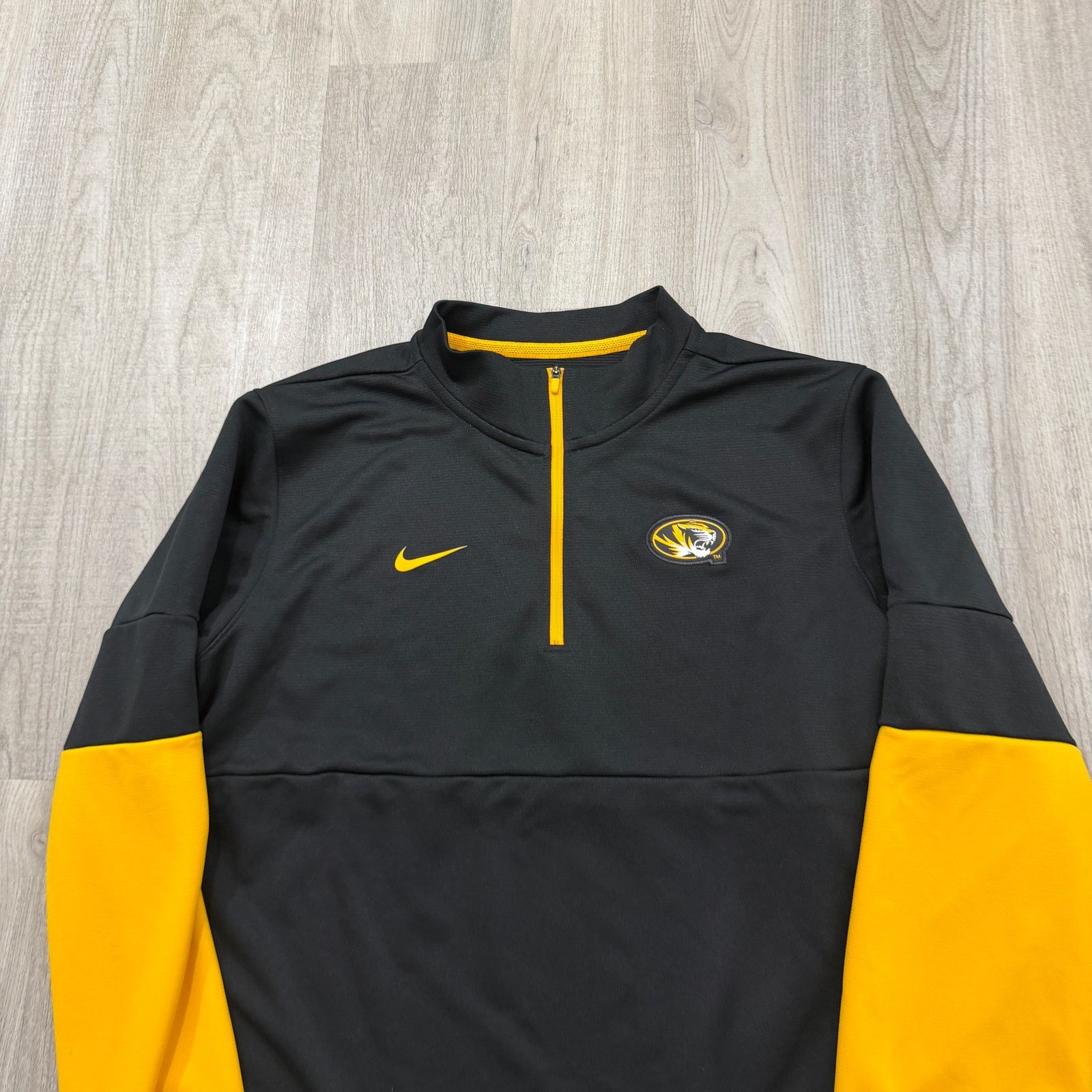 Nike Nike Missouri Tigers 1/4 Zip Pullover Mens Large Gray Yellow Size US L / EU 52-54 / 3 - 2 Thumbnail