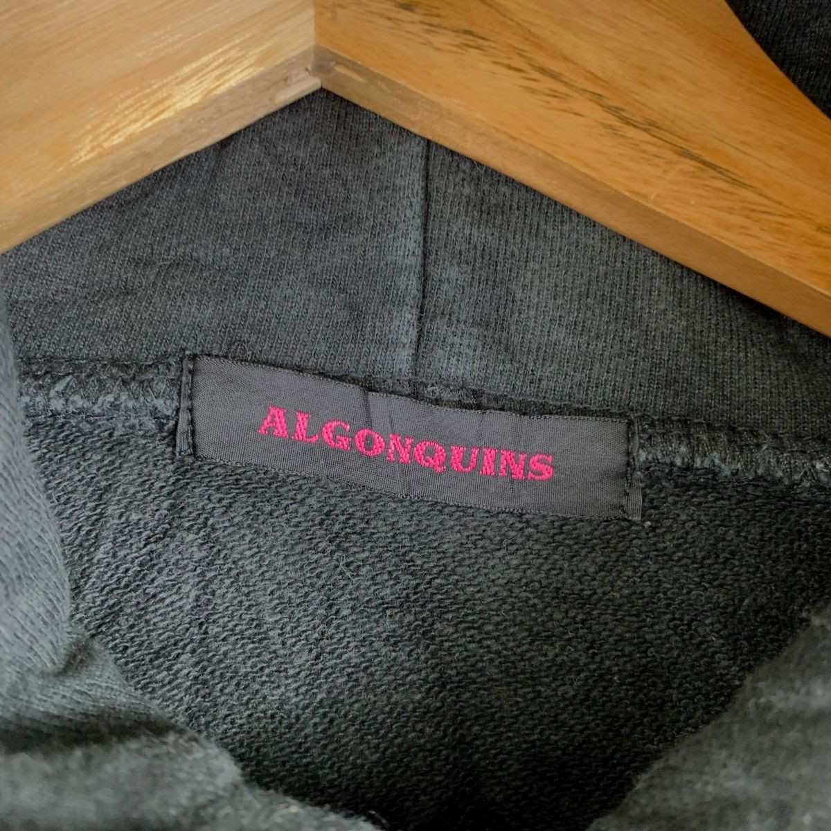 Vintage Vintage Algonquins Gothic Skull & Crossbones Hoodie Size US S / EU 44-46 / 1 - 3 Thumbnail