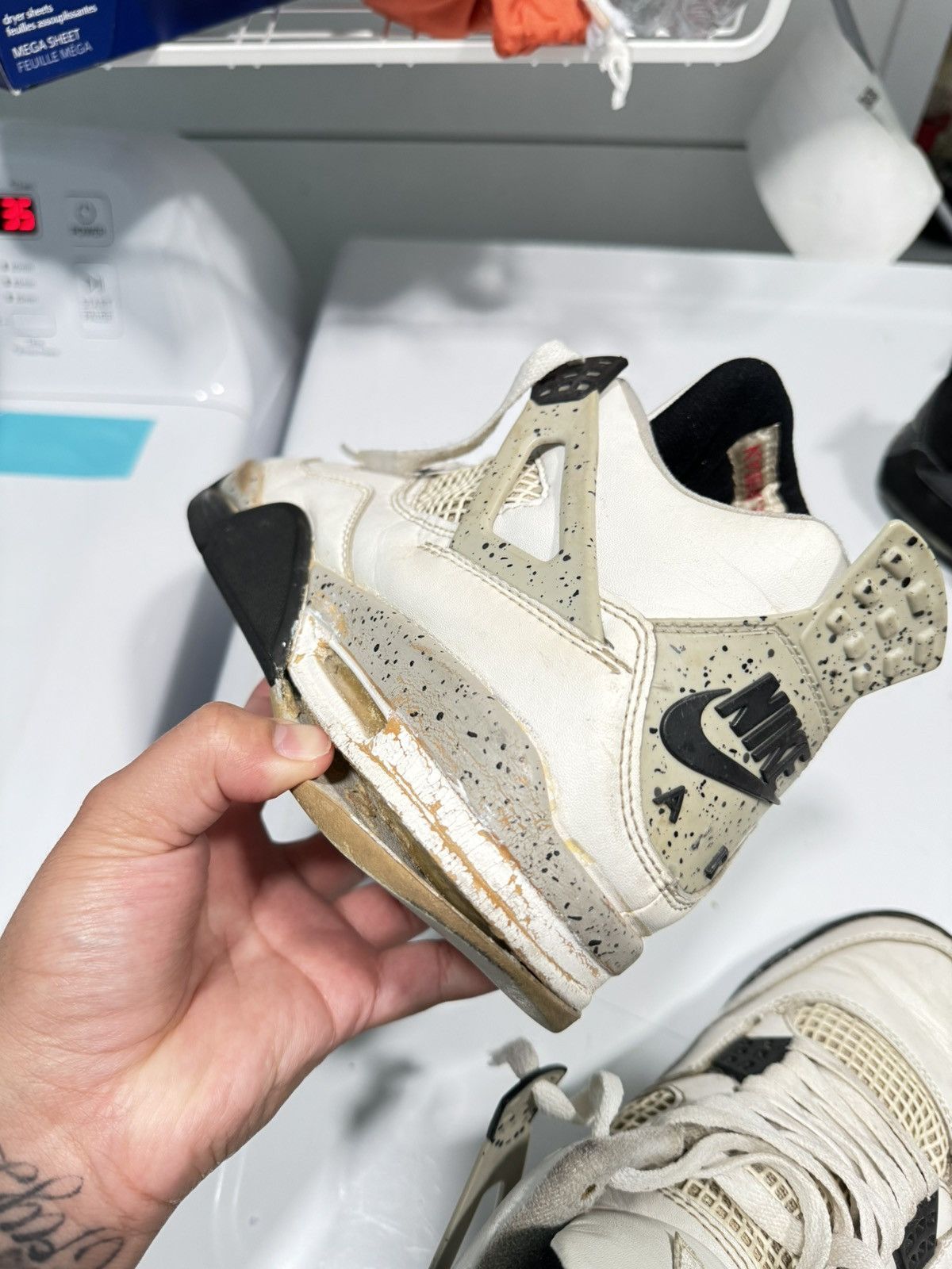 Jordan Brand × Vintage 2000 White Cement Size US 8 / EU 41 - 2 Thumbnail
