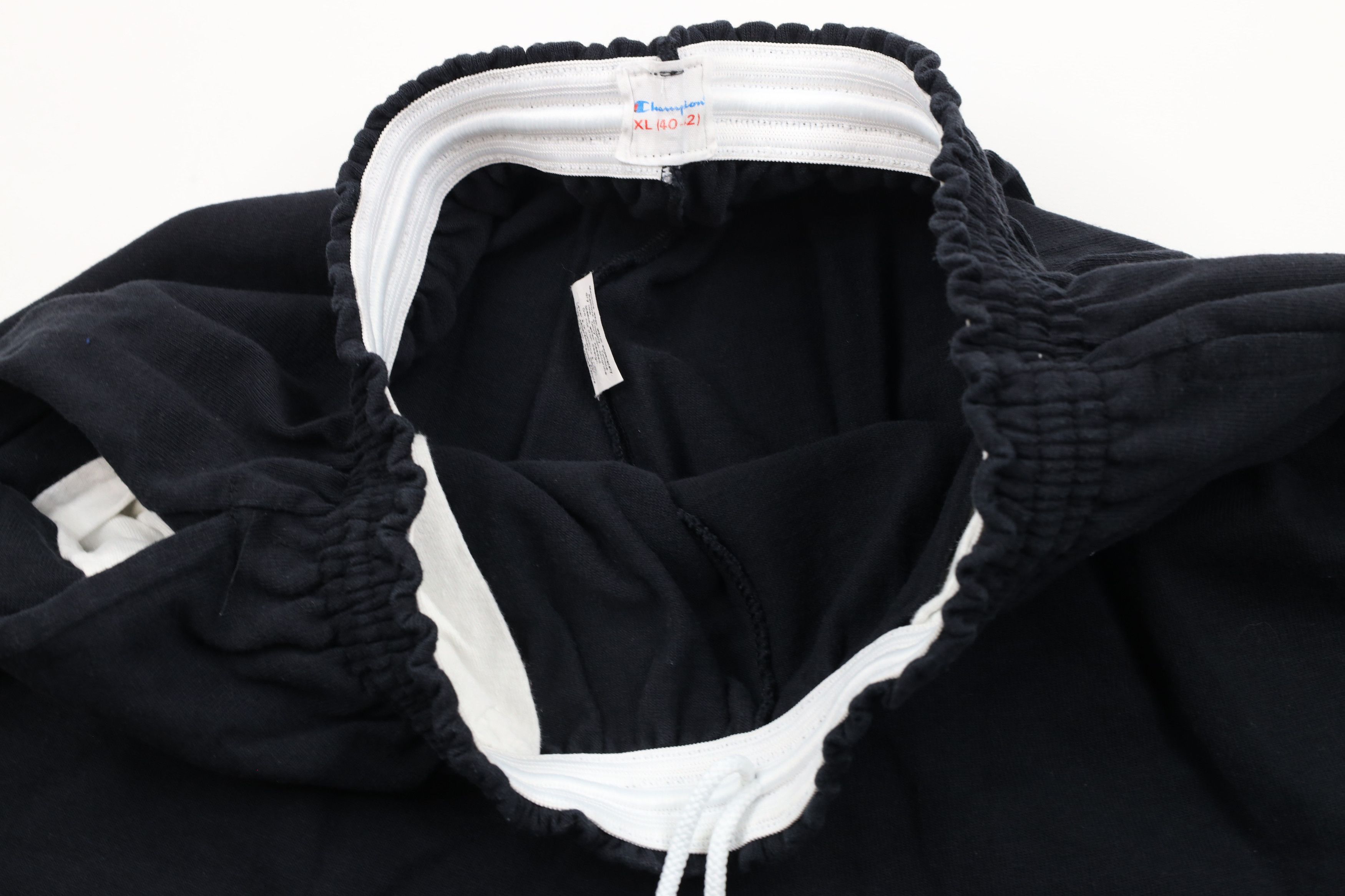 Champion × Vintage Vintage 90s Champion Spell Out Above Knee Shorts Black Size US 36 / EU 52 - 7 Thumbnail