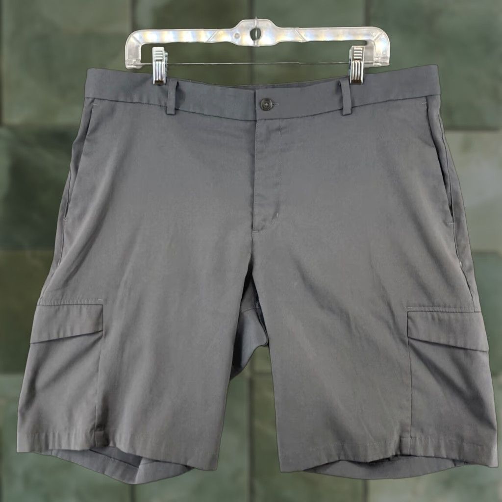 Nike Nike Golf Shorts Mens 36 Gray Standard Fit Shirt? Size US 36 / EU 52 - 1 Thumbnail