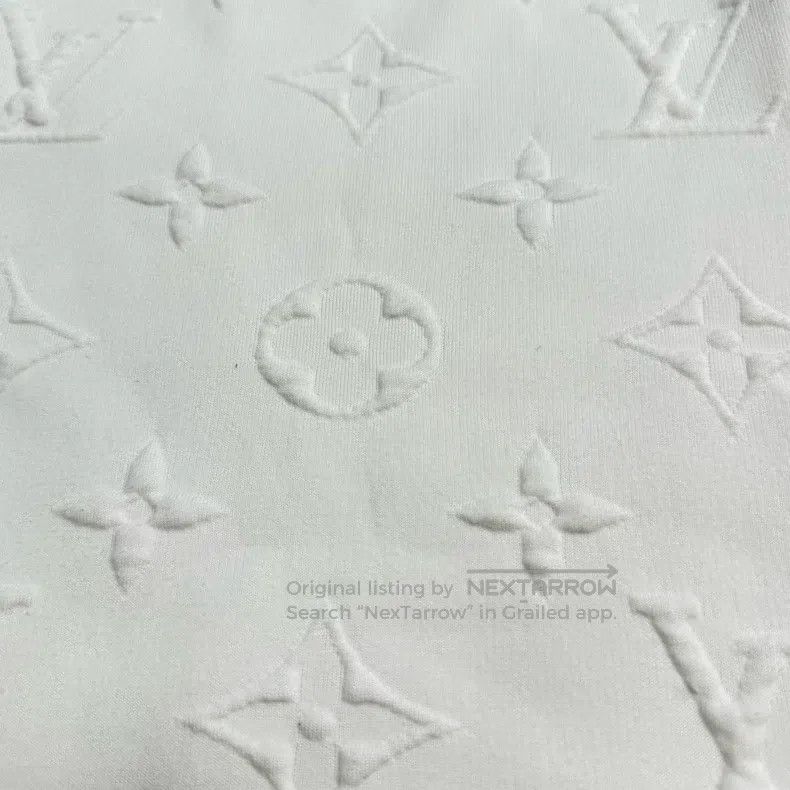 Louis Vuitton Louis Vuitton White full logo short sleeve Size US S / EU 44-46 / 1 - 7 Thumbnail