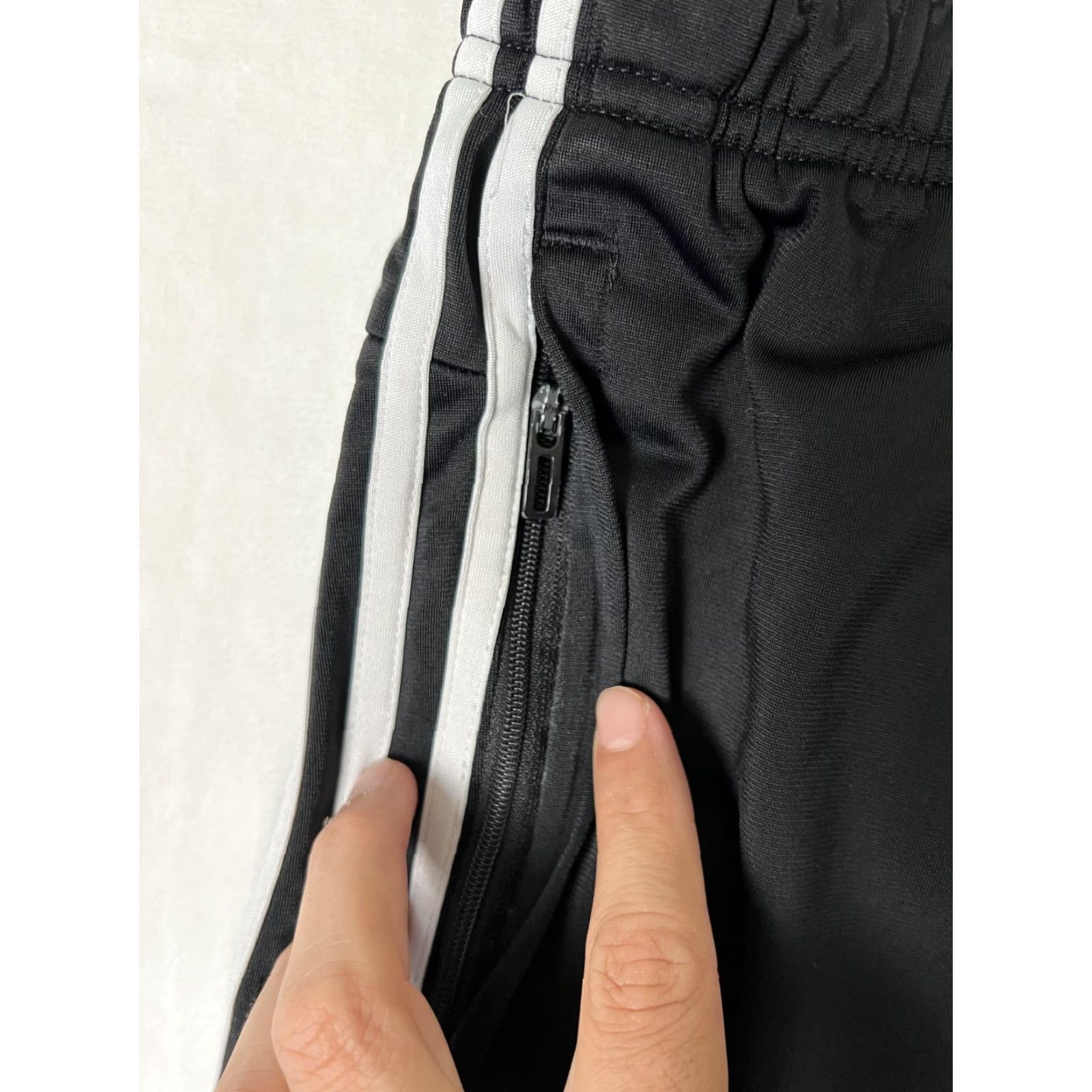 Adidas Adidas Track Pants Mens Large Black 3 Stripe Zip Pocket Joggers Athletic Running Size US 33 - 5 Thumbnail