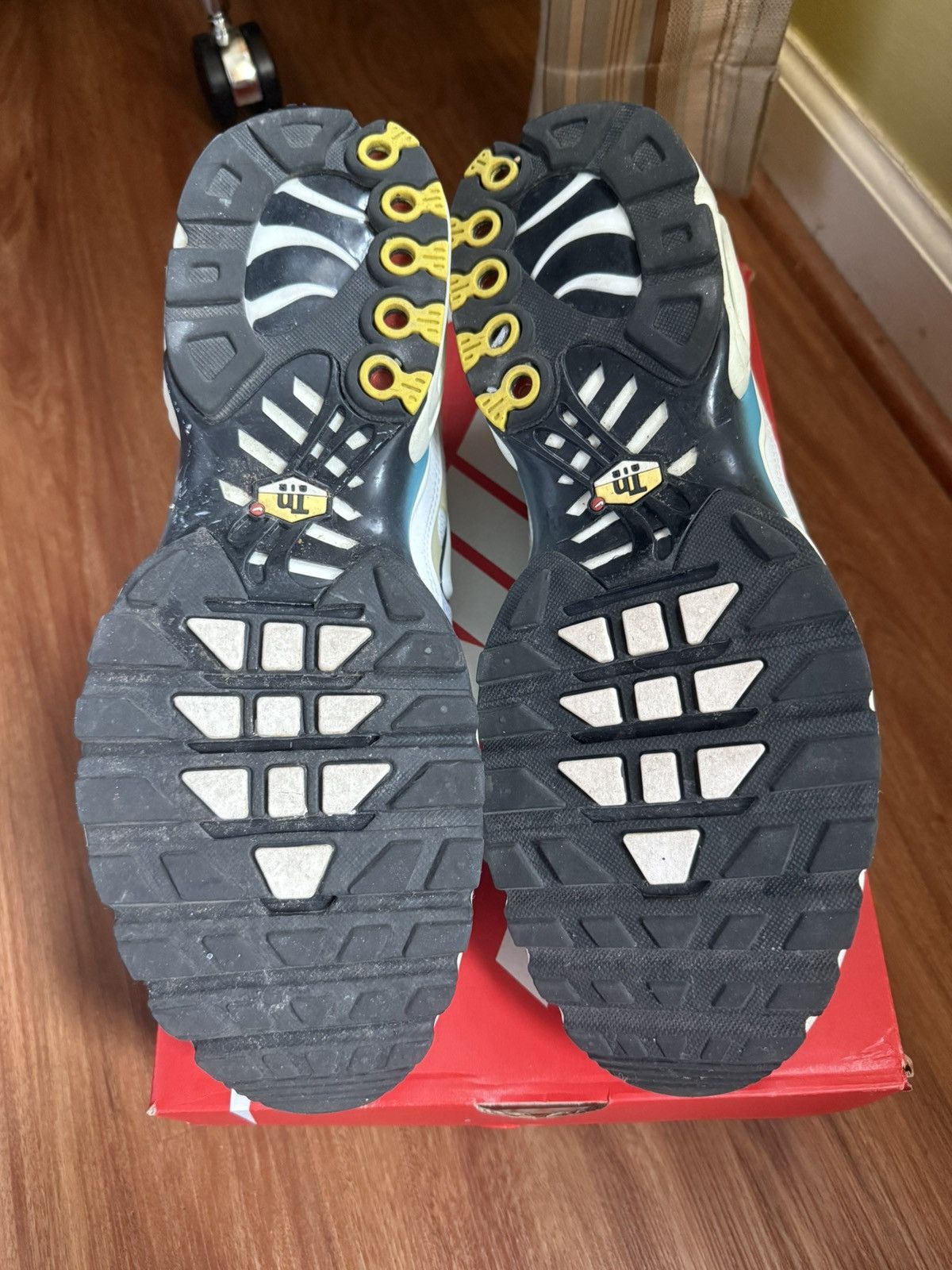 Nike Nike Air Max Plus Sz. 12 Size US 12 / EU 45 - 10 Thumbnail