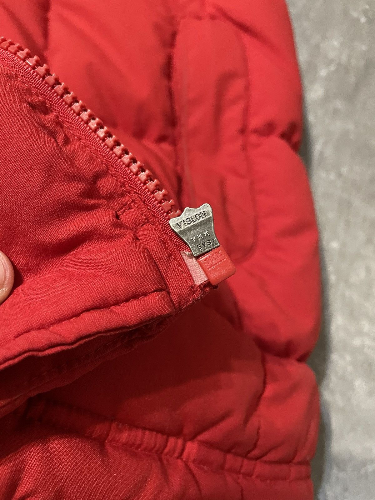 Nike Vintage Nike Y2K Puffer Down Vest Size US L / EU 52-54 / 3 - 9 Thumbnail