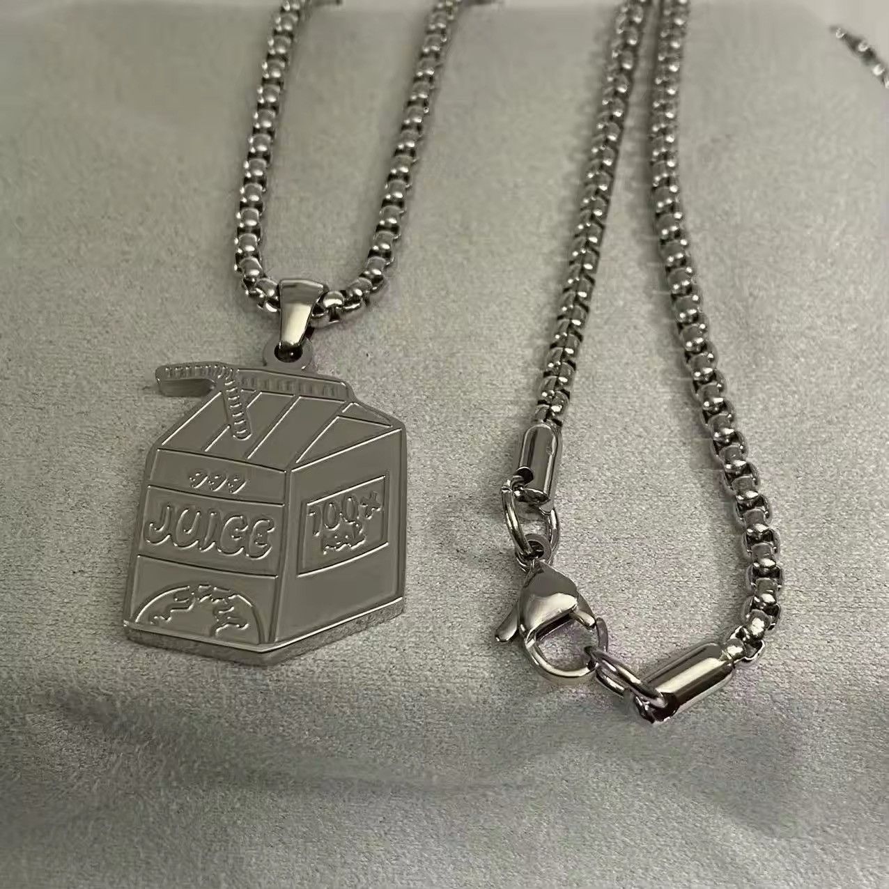 Vintage Fashion Juice Steel Pendant Necklace Size ONE SIZE - 1 Thumbnail