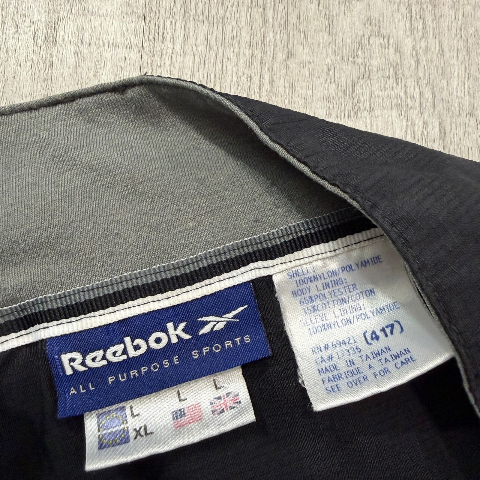 Reebok Vintage Reebok Windbreaker Jacket Men's Large Black Size US L / EU 52-54 / 3 - 4 Thumbnail