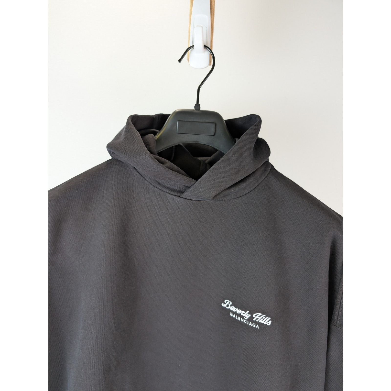 Balenciaga o1rshd1 Beverly Hills Oversized Hoodie in Black Size US M / EU 48-50 / 2 - 7 Thumbnail
