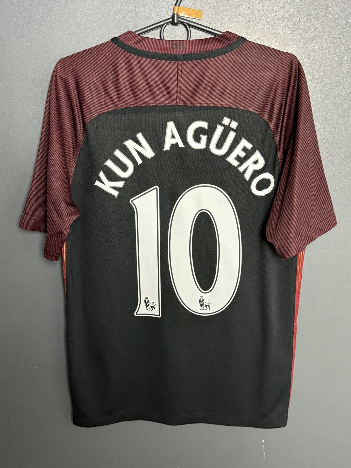 Nike Manchester City 16/17 Away Kun Aguero Football Jersey Size US S / EU 44-46 / 1 - 1 Thumbnail