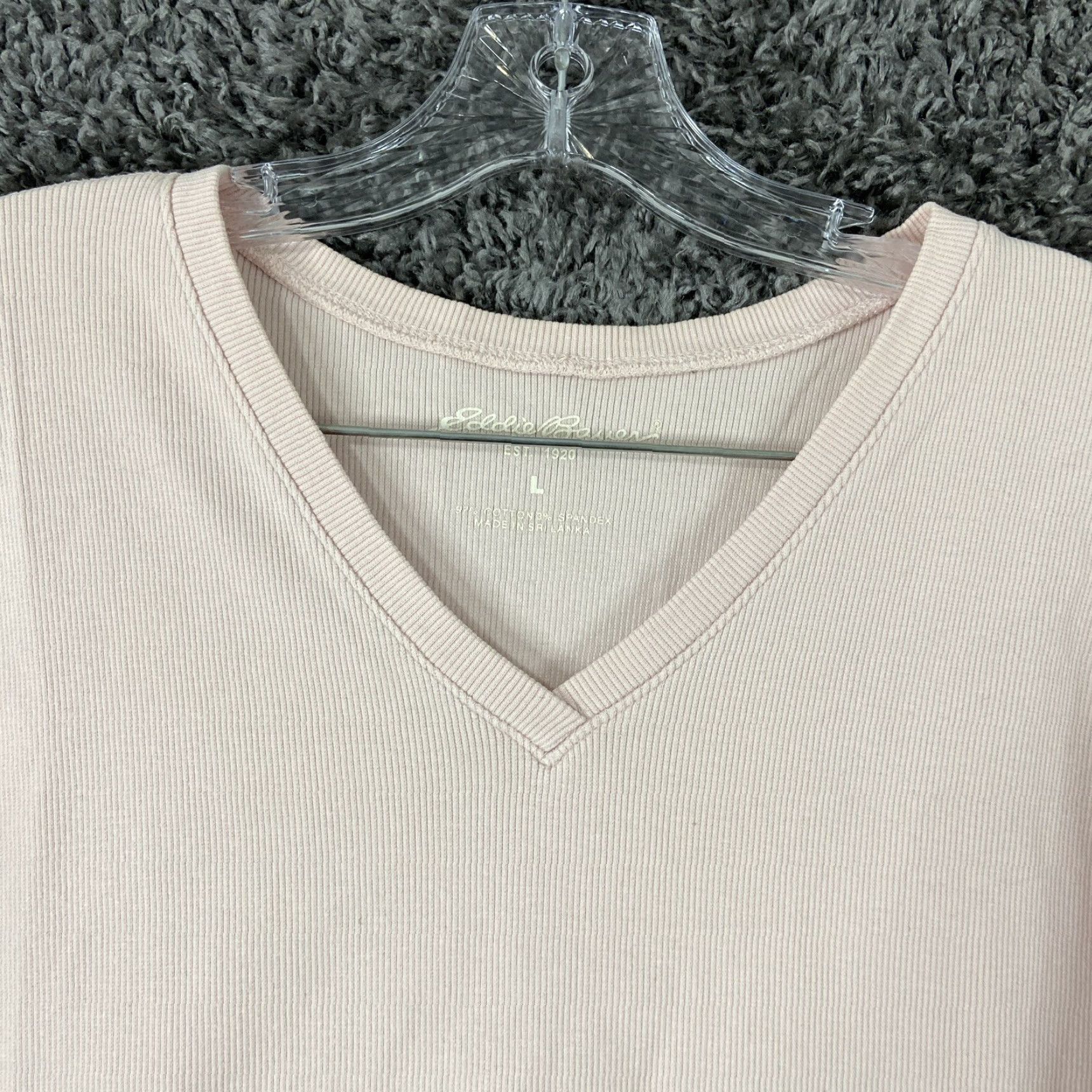 Eddie Bauer VINTAGE? Wait: Eddie Bauer Pink Blouse Women L V-Neck Blouse Women Adult Large Pink V-Neck Eddie Bauer Womens L Size L / US 10 / IT 46 - 5 Thumbnail