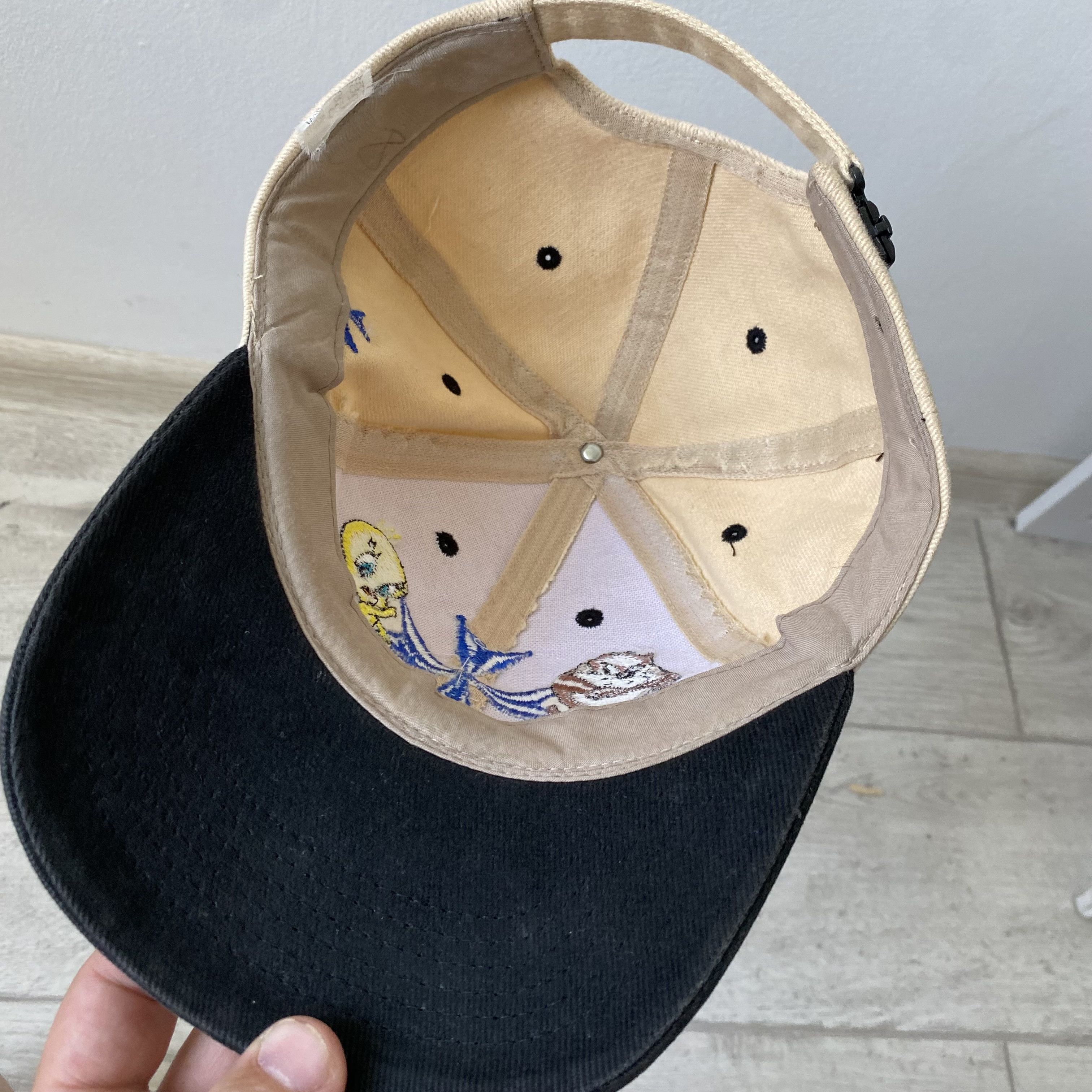 Warner Bros Vintage 90s Looney Tunes Cap Malta Taz Tweeety Disney Size ONE SIZE - 7 Thumbnail