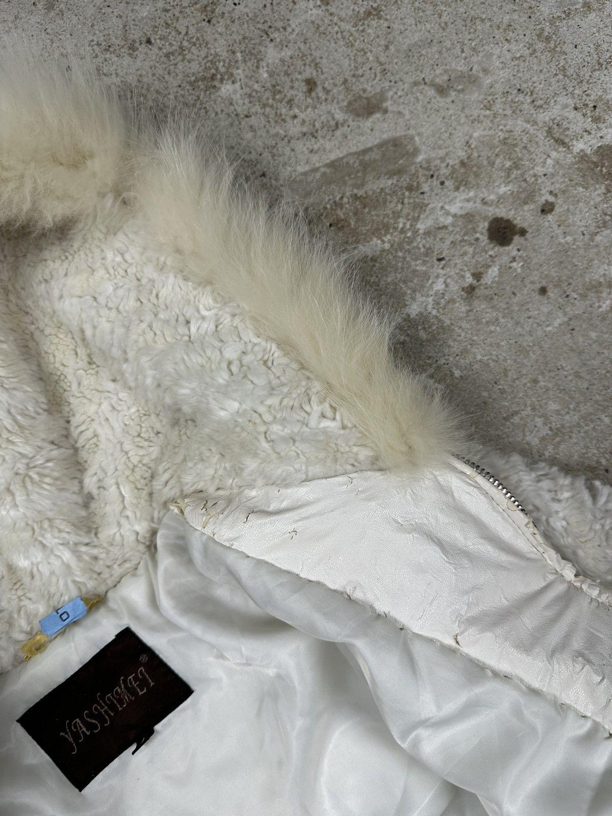 If Six Was Nine × Japanese Brand × Le Grande Bleu (L.G.B.) Vintage Y2K Faux Fur Beige Bomber Jacket Japanese Style Size US S / EU 44-46 / 1 - 13 Thumbnail