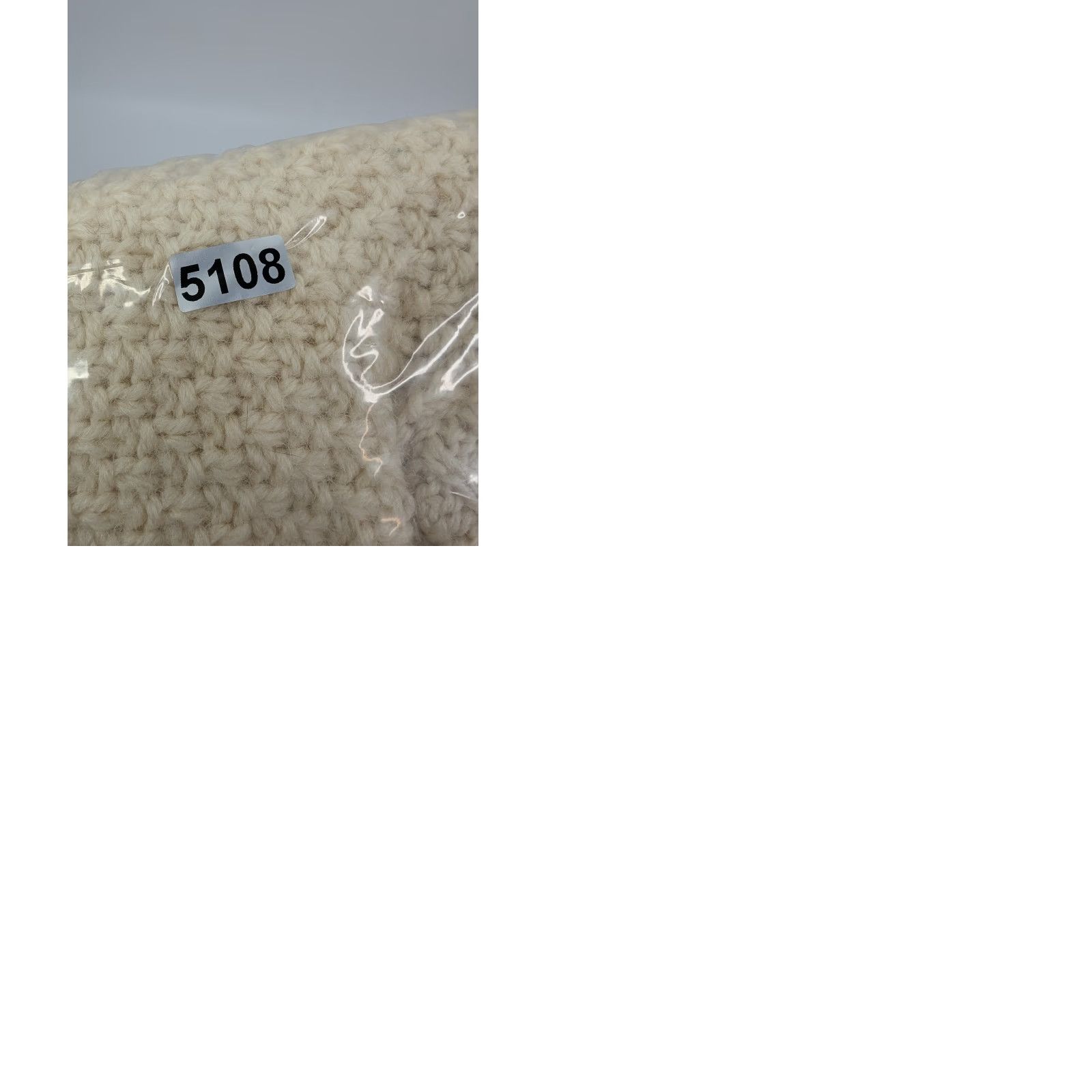 Vintage Highland Home Industries Crew Neck Sweater Ladies M Cream 100% Wool Cable Knit Chunky Pullover All Seasons Vintage No Size M / US 6-8 / IT 42-44 - 9 Thumbnail