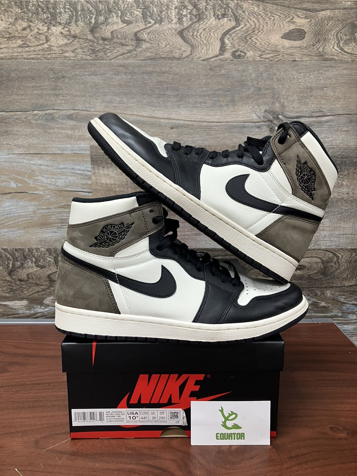 Jordan Brand Jordan 1 Retro High Mocha Size 10.5 Size US 10.5 / EU 43-44 - 1 Thumbnail