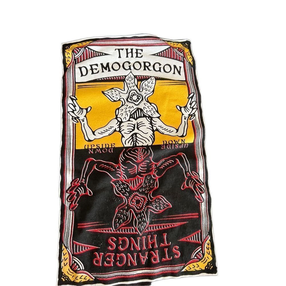 Other Stranger Things Demogorgon Fate Card T-Shirt size M Size US M / EU 48-50 / 2 - 6 Thumbnail