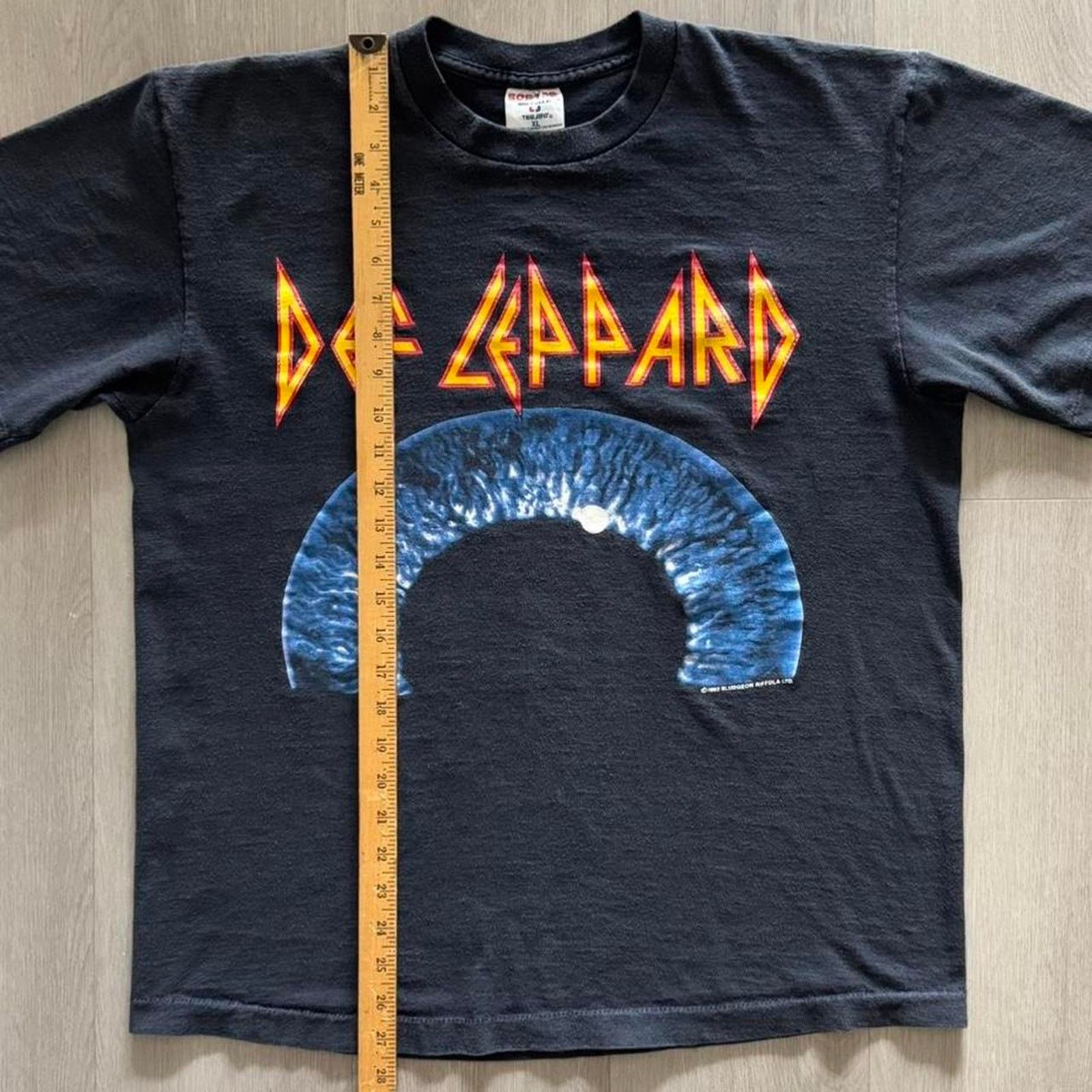 TEE JAYS Vintage 1992 Def Leppard Adrenalize T-shirt Size Large Size US L / EU 52-54 / 3 - 7 Thumbnail