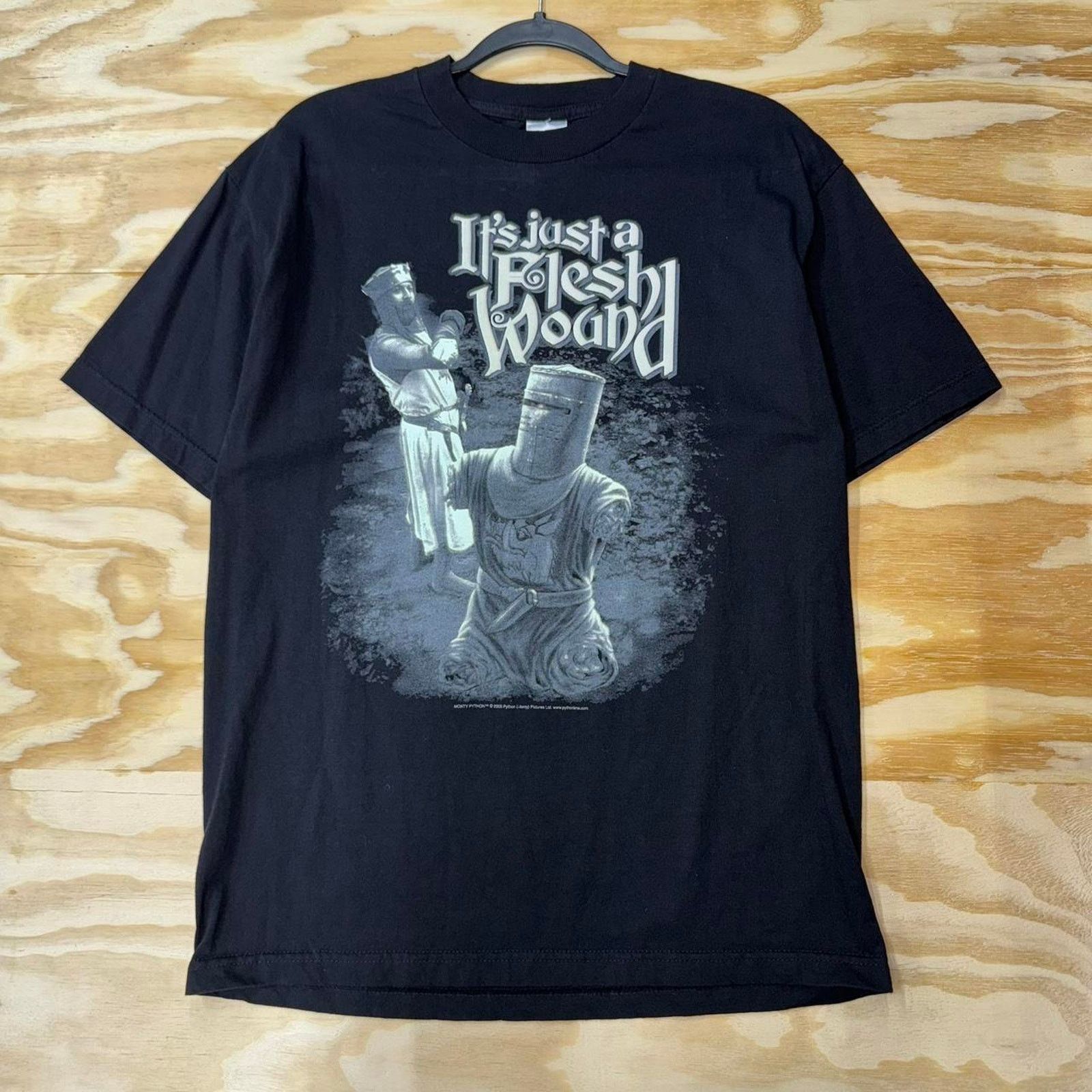 AAA Vintage y2k monty python and the holy Grail movie promo tee Size US L / EU 52-54 / 3 - 1 Thumbnail