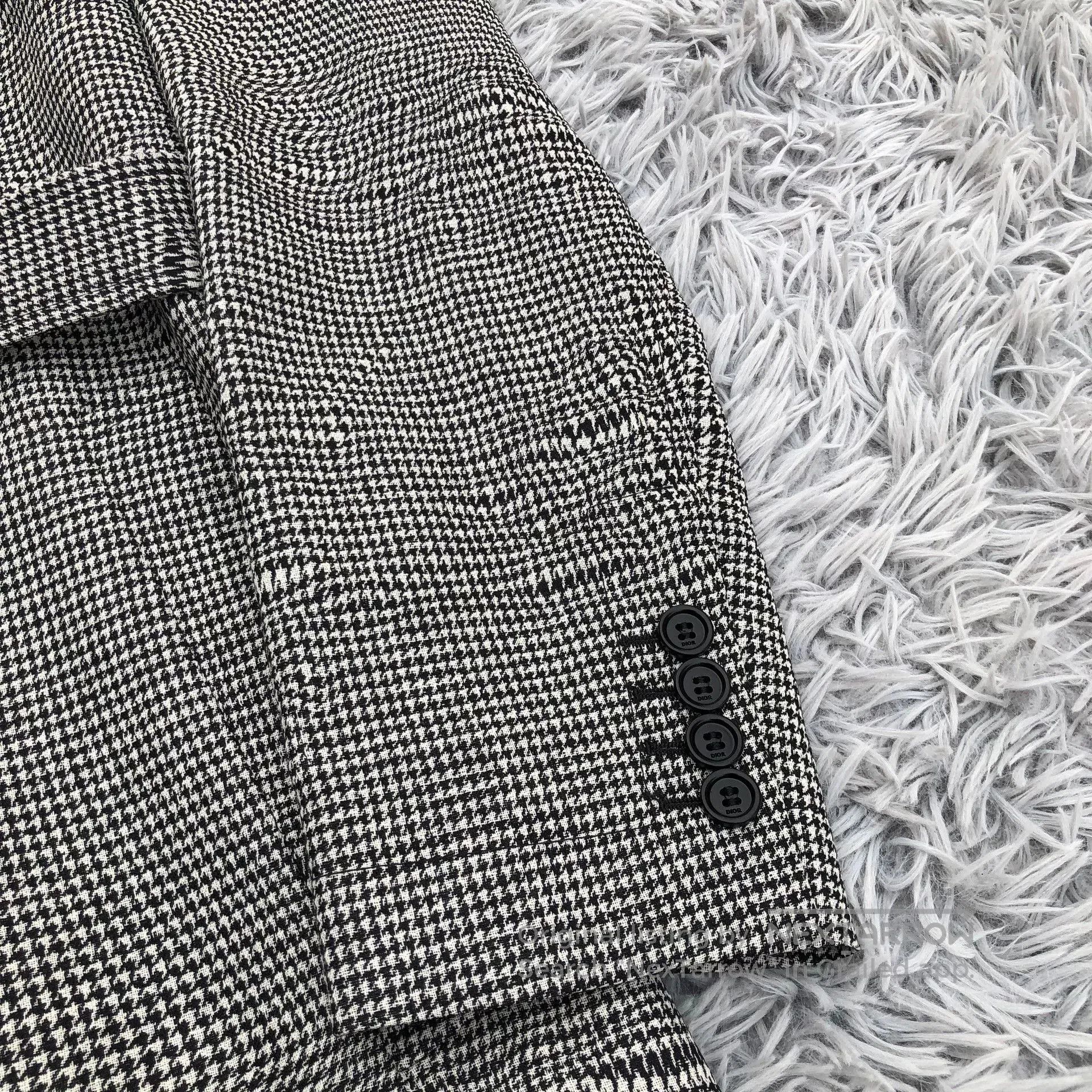 Dior Dior Houndstooth Lock Buckle Coat. Size US M / EU 48-50 / 2 - 2 Thumbnail
