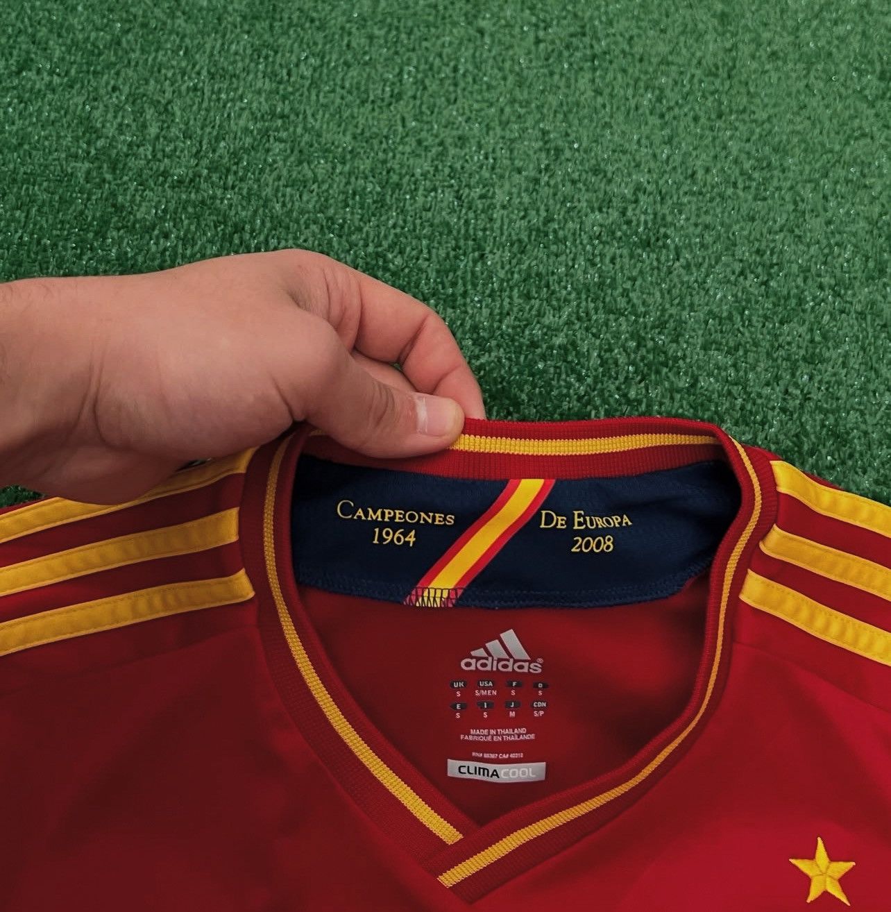 Adidas Spain Euro 2012 Home Kit Size US S / EU 44-46 / 1 - 5 Thumbnail